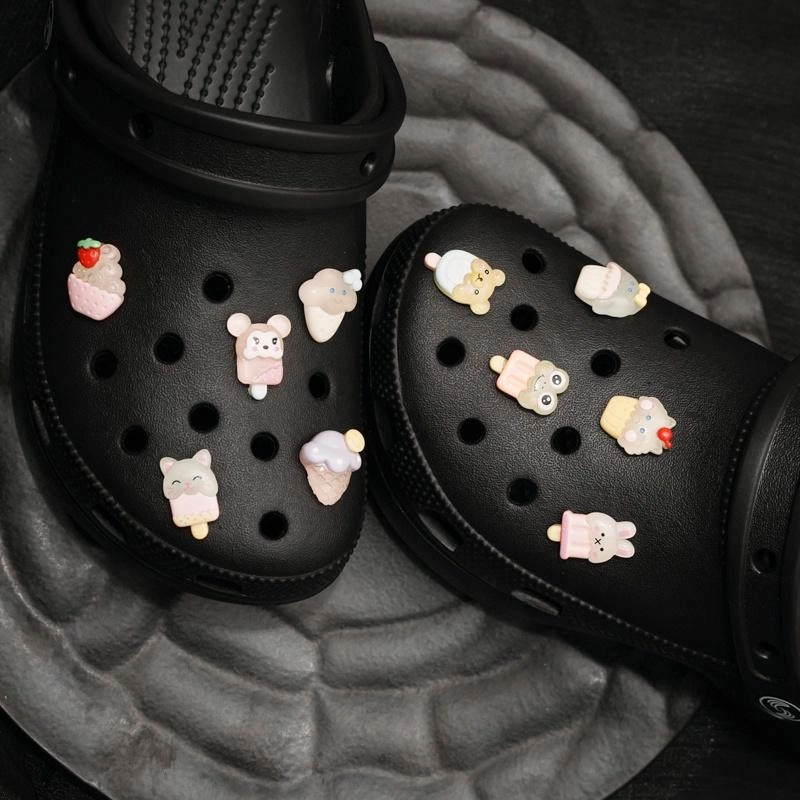 10 crocs