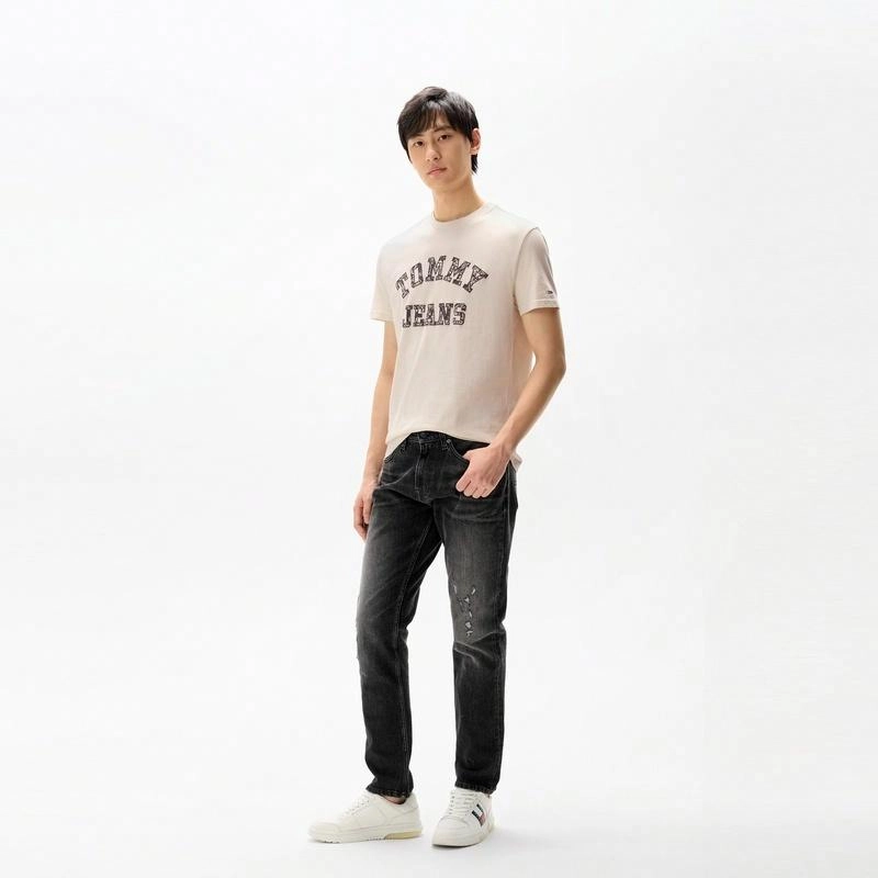 Tommy Hilfiger T