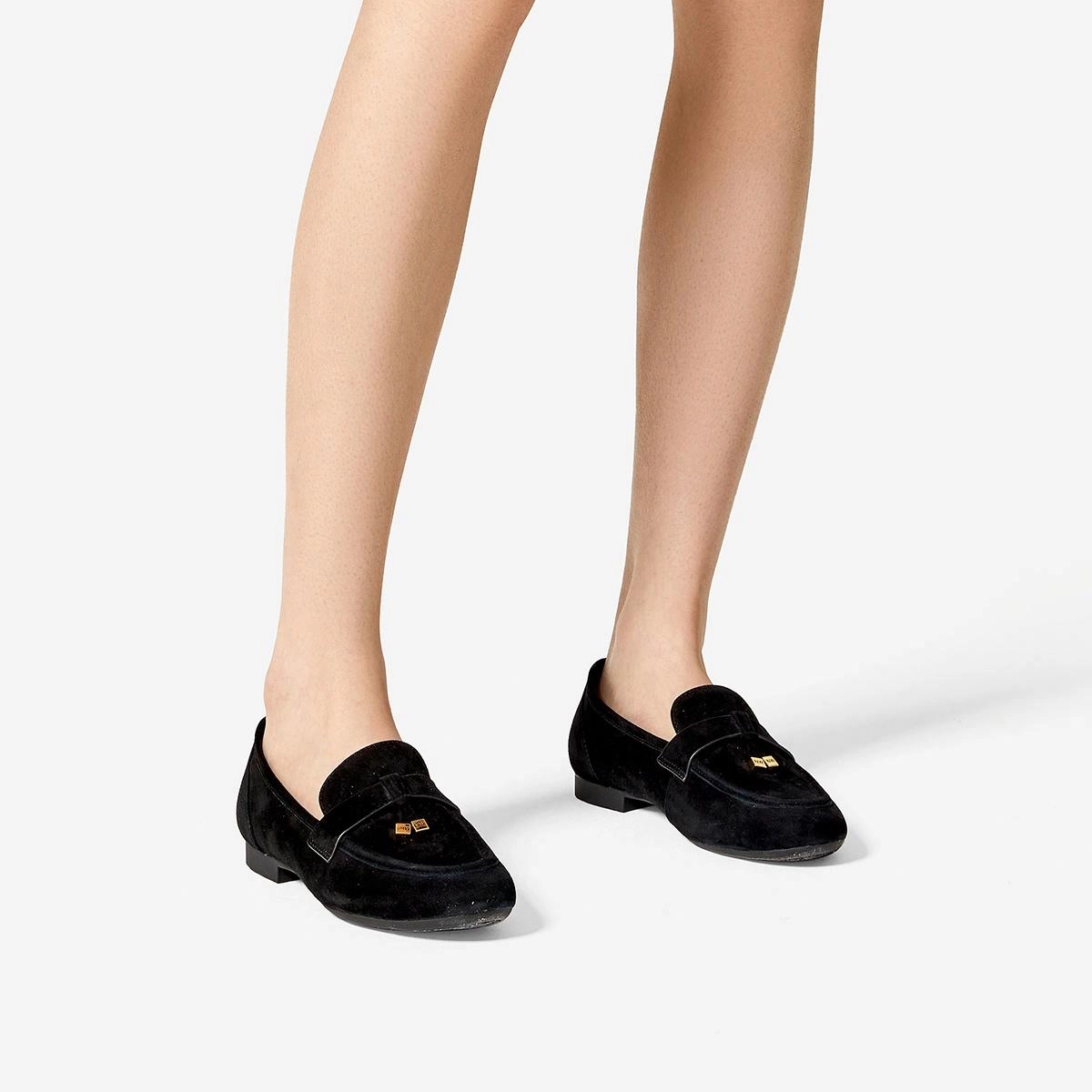 NINE WEST