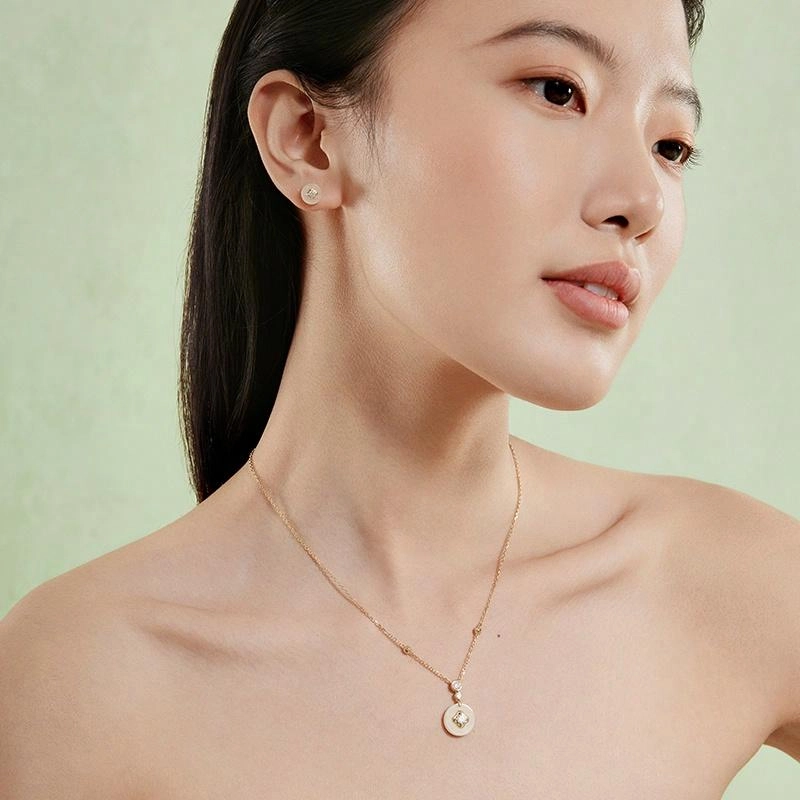 宫主 圆满平安扣 耳钉 白玉 女款