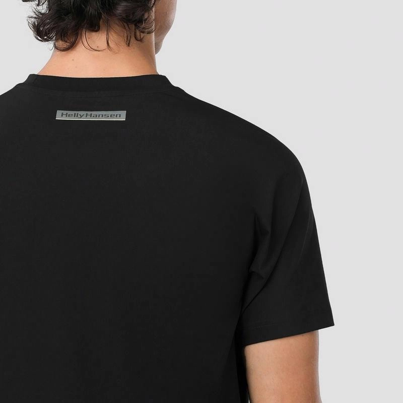 HELLY HANSEN T