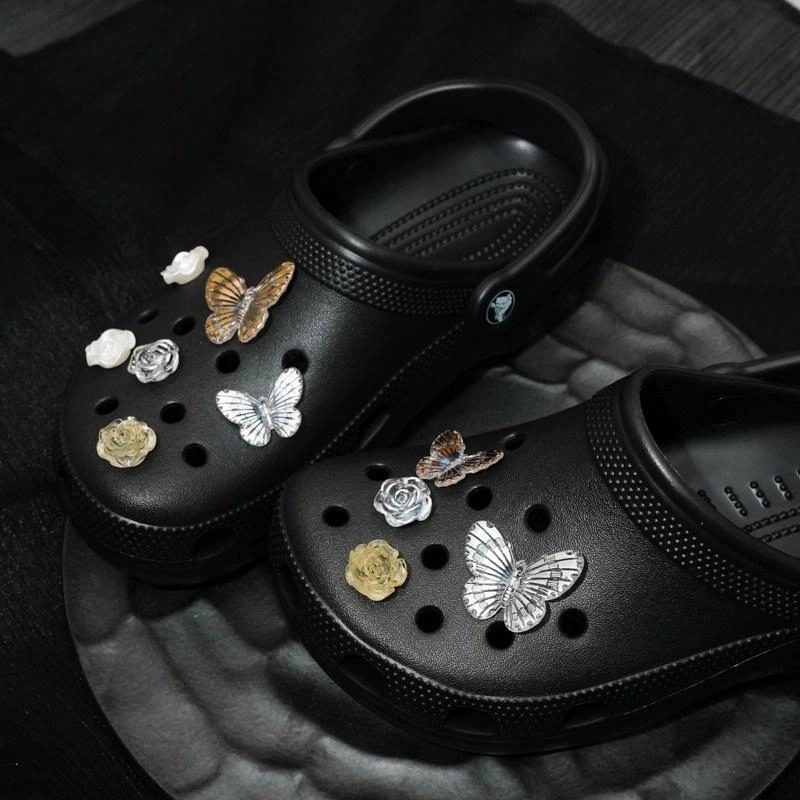 crocs