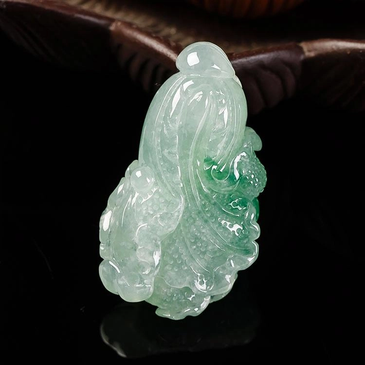 执福 色泽清新细润飘绿百财 糯种 翡翠吊坠 男女同款情侣款