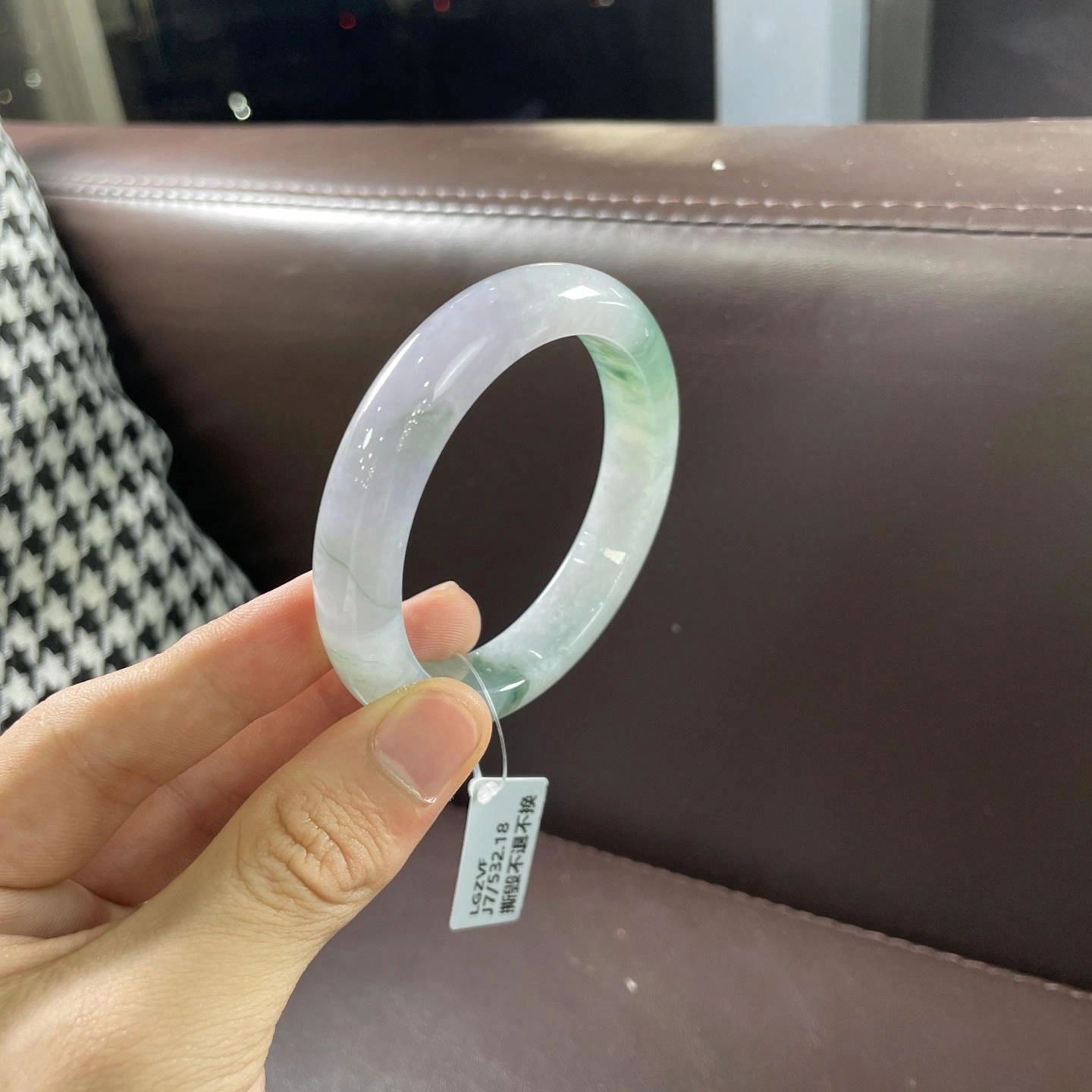 翠亨祥 细糯紫底飘花大气优雅 糯种 翡翠手镯 女款