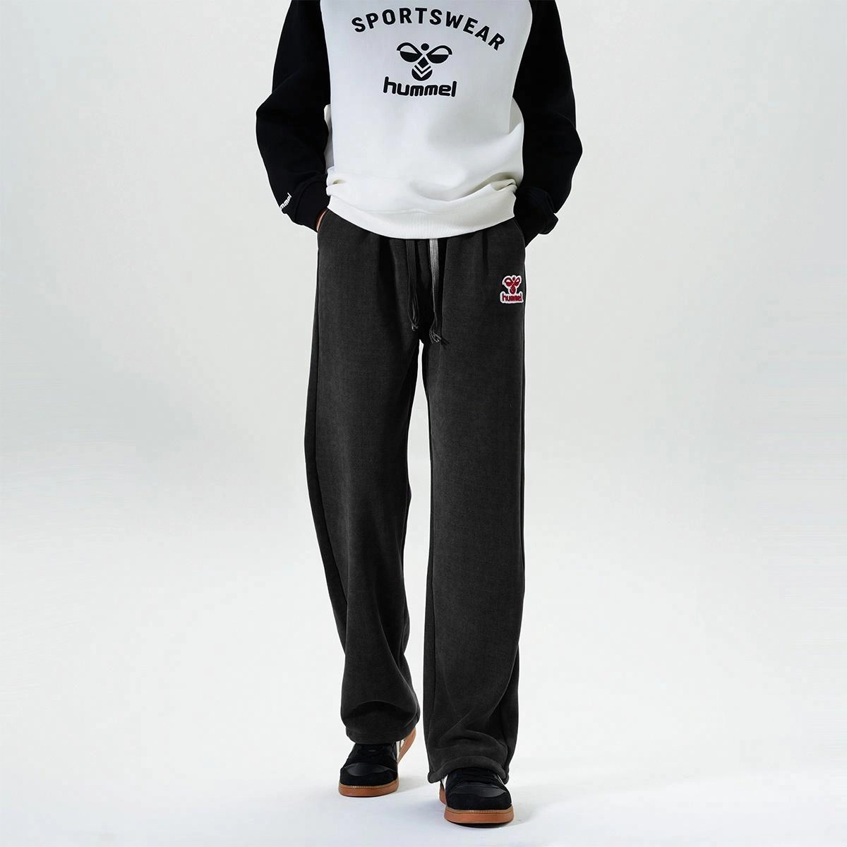 hummel LOGO