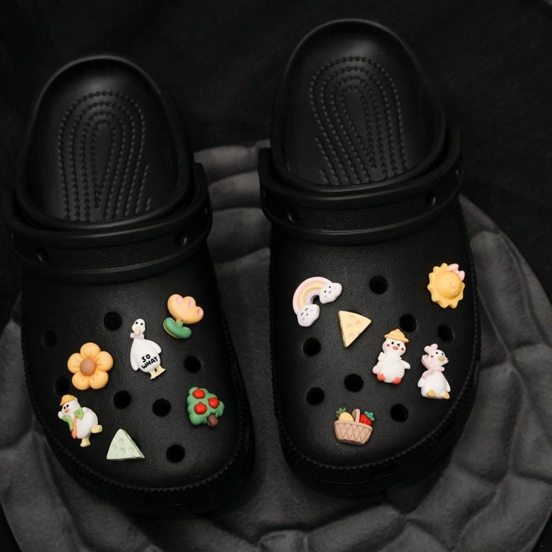 12 crocs
