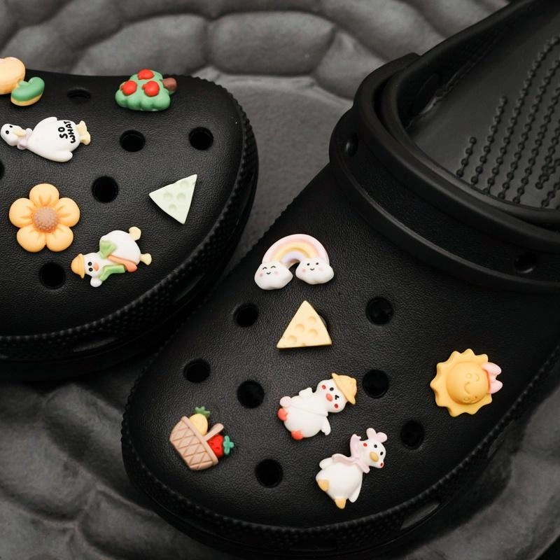 12 crocs