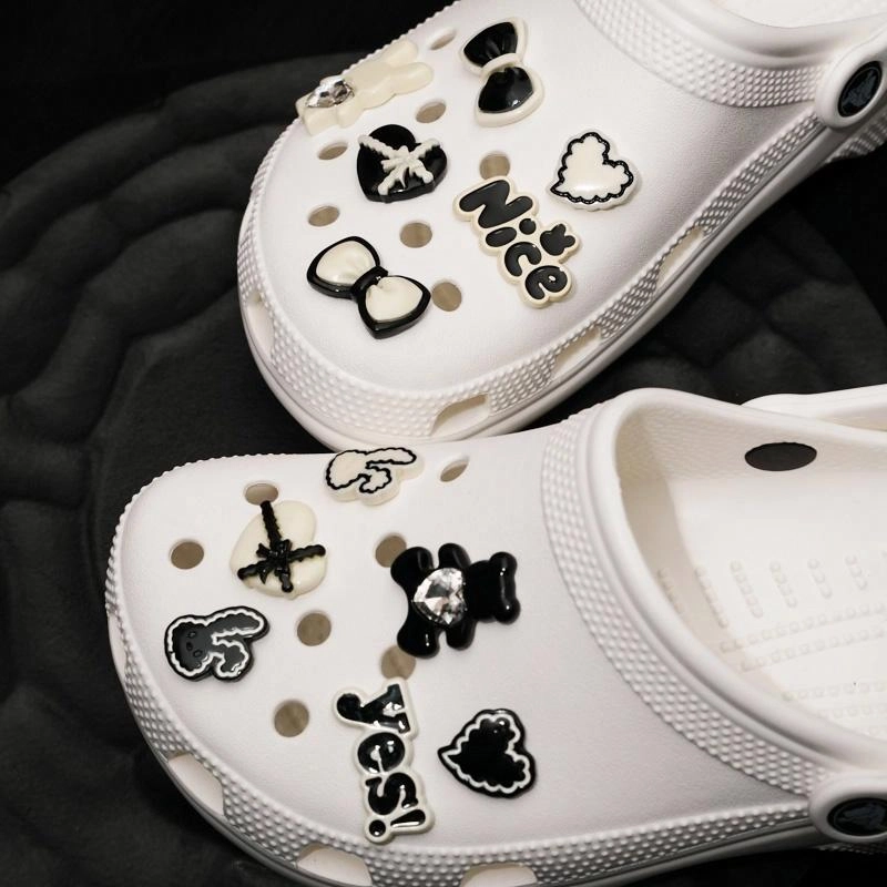 12 crocs