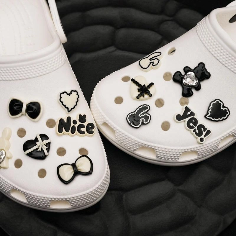 12 crocs