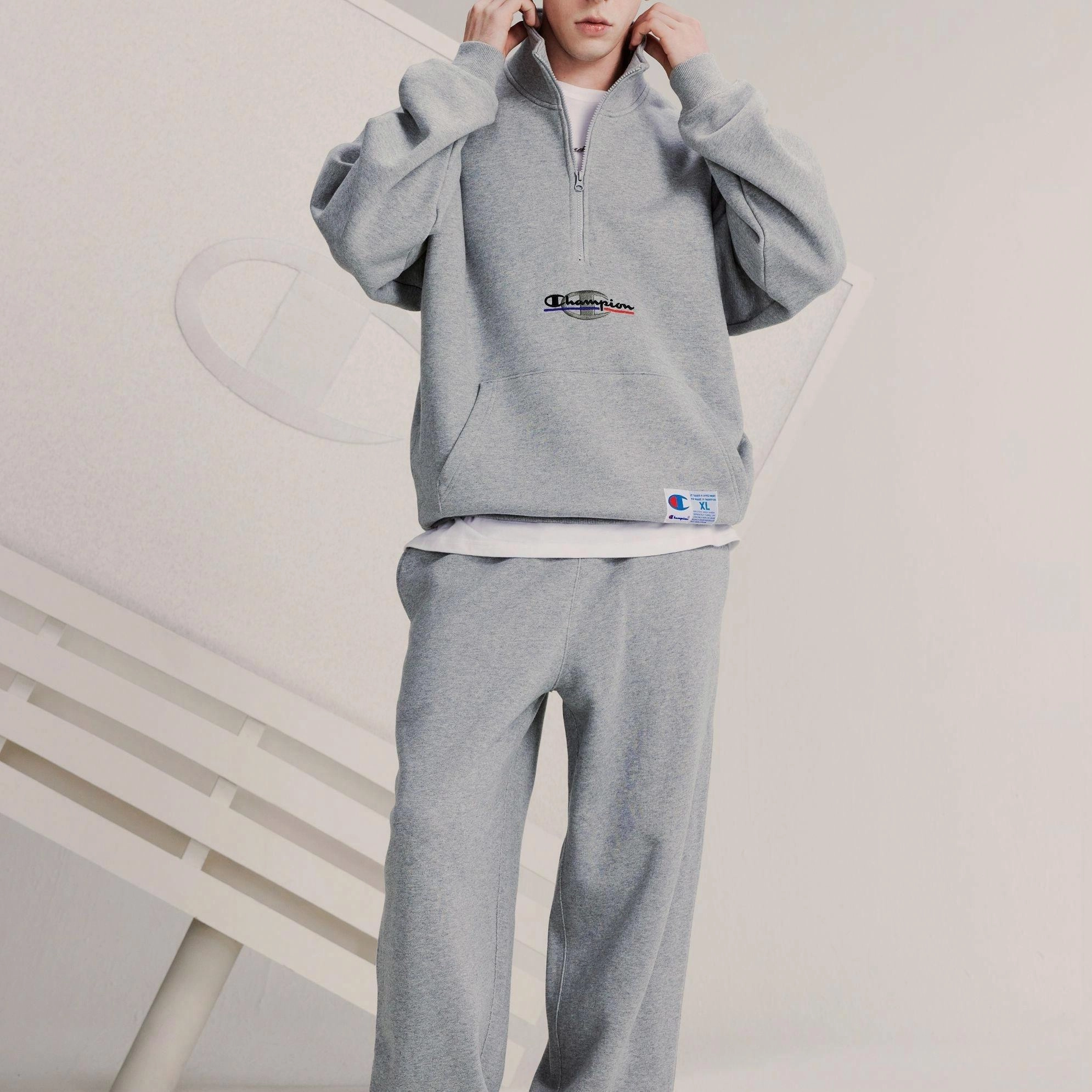 Champion FW23 Action Style Logo