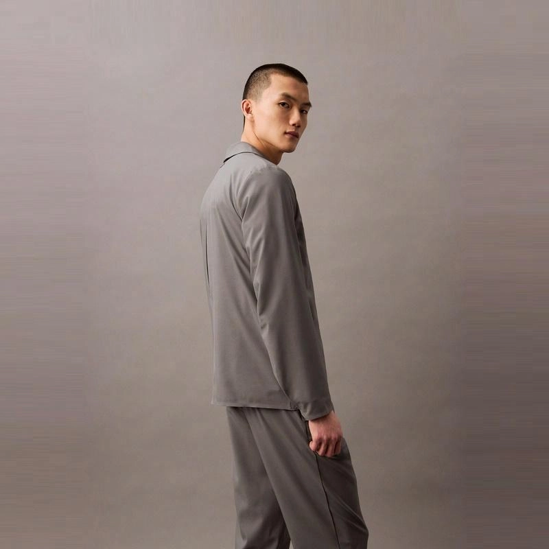 CALVIN KLEIN
