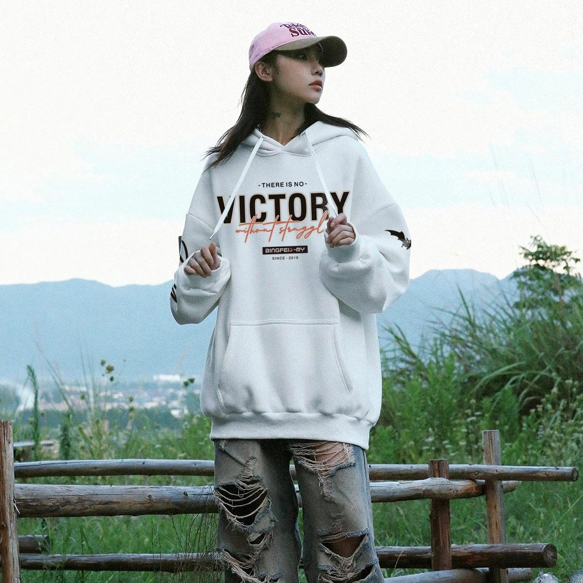 冰飞 美式高街重磅字母印花蝙蝠创意设计百搭宽松休闲连帽卫衣 男女同款