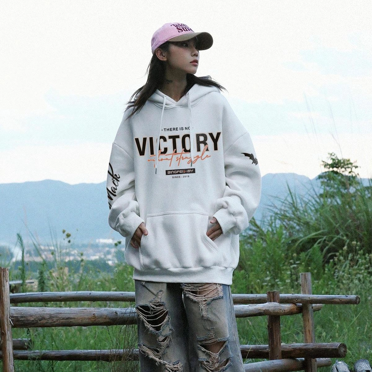 冰飞 美式高街重磅字母印花蝙蝠创意设计百搭宽松休闲连帽卫衣 男女同款