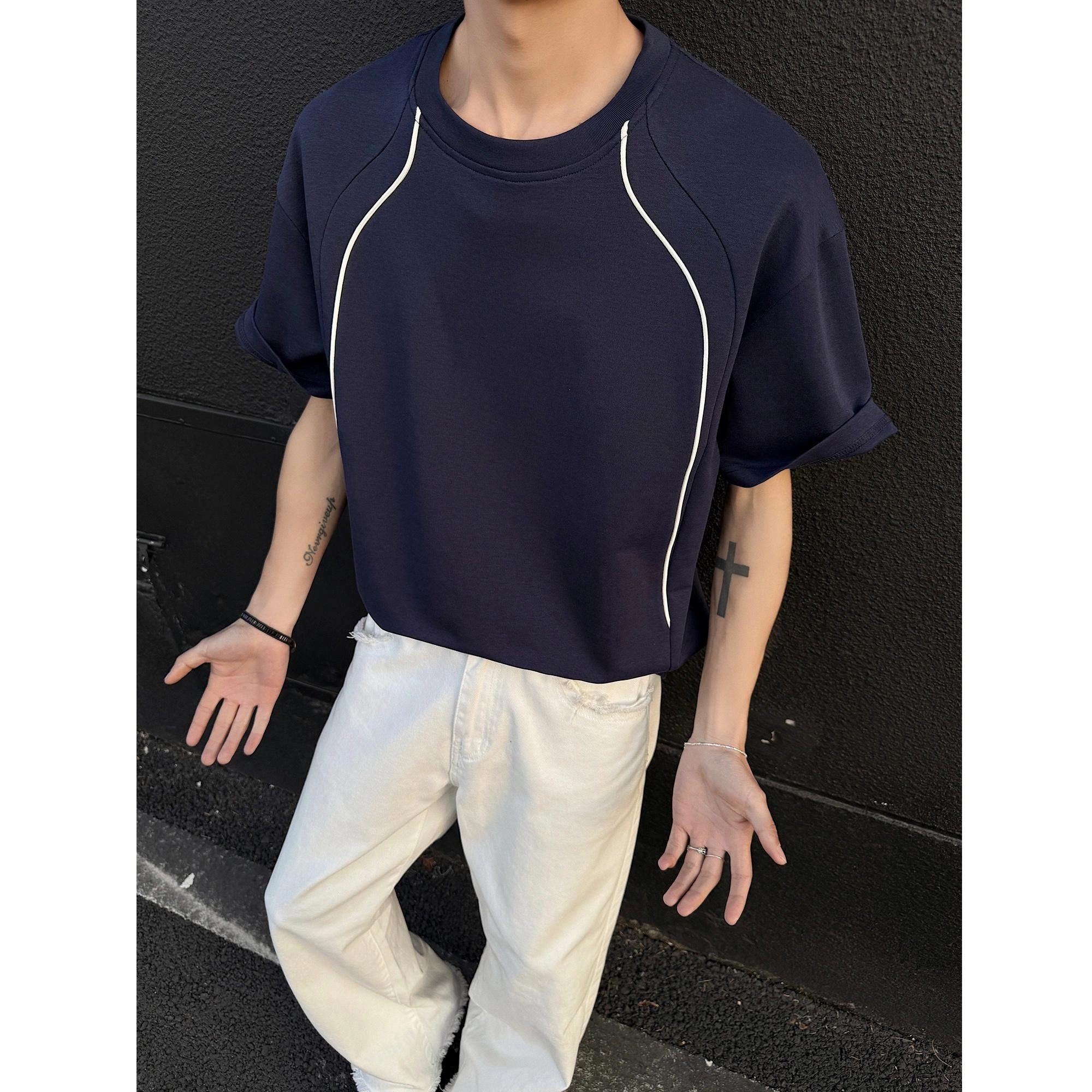 TOM ADAM T