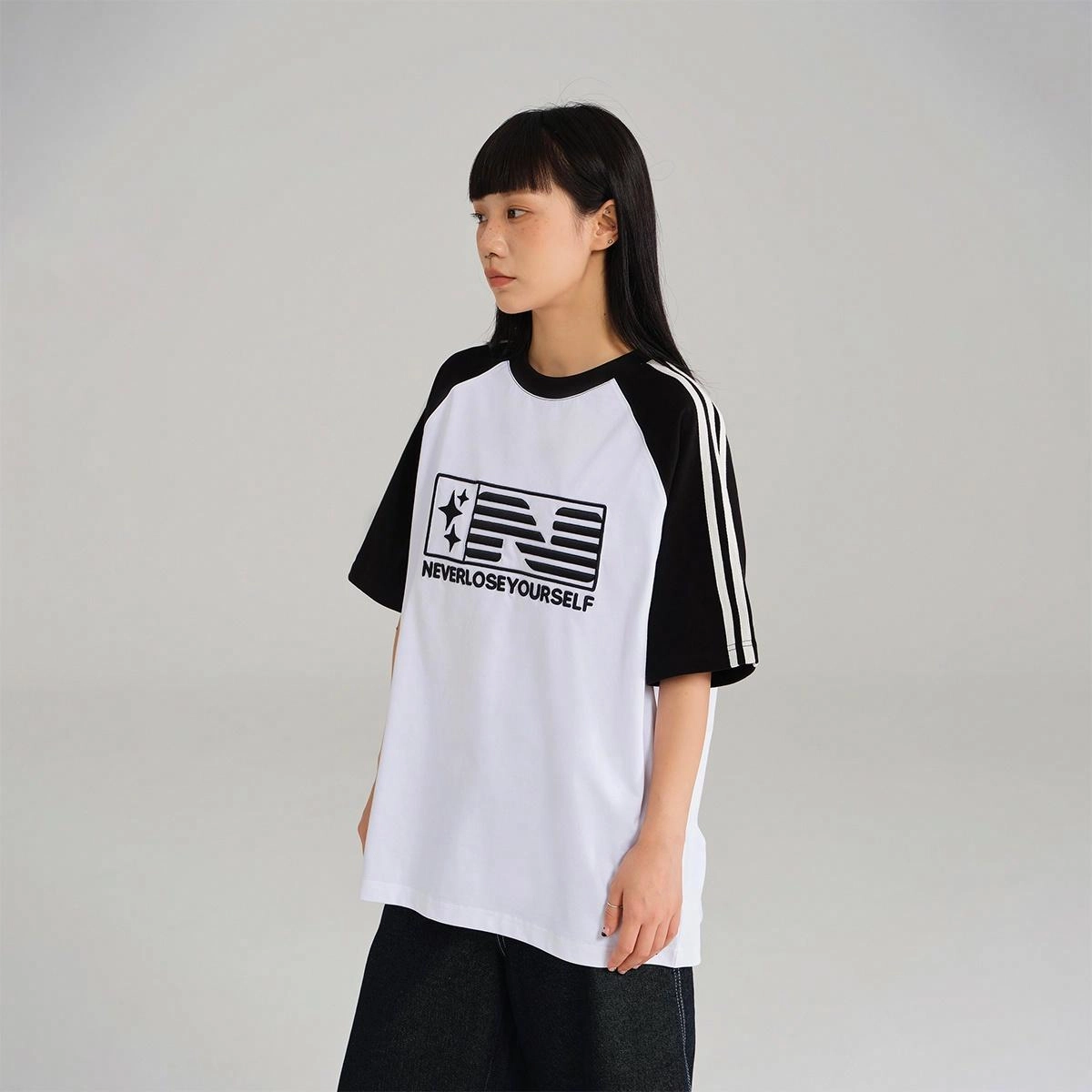 NELY t