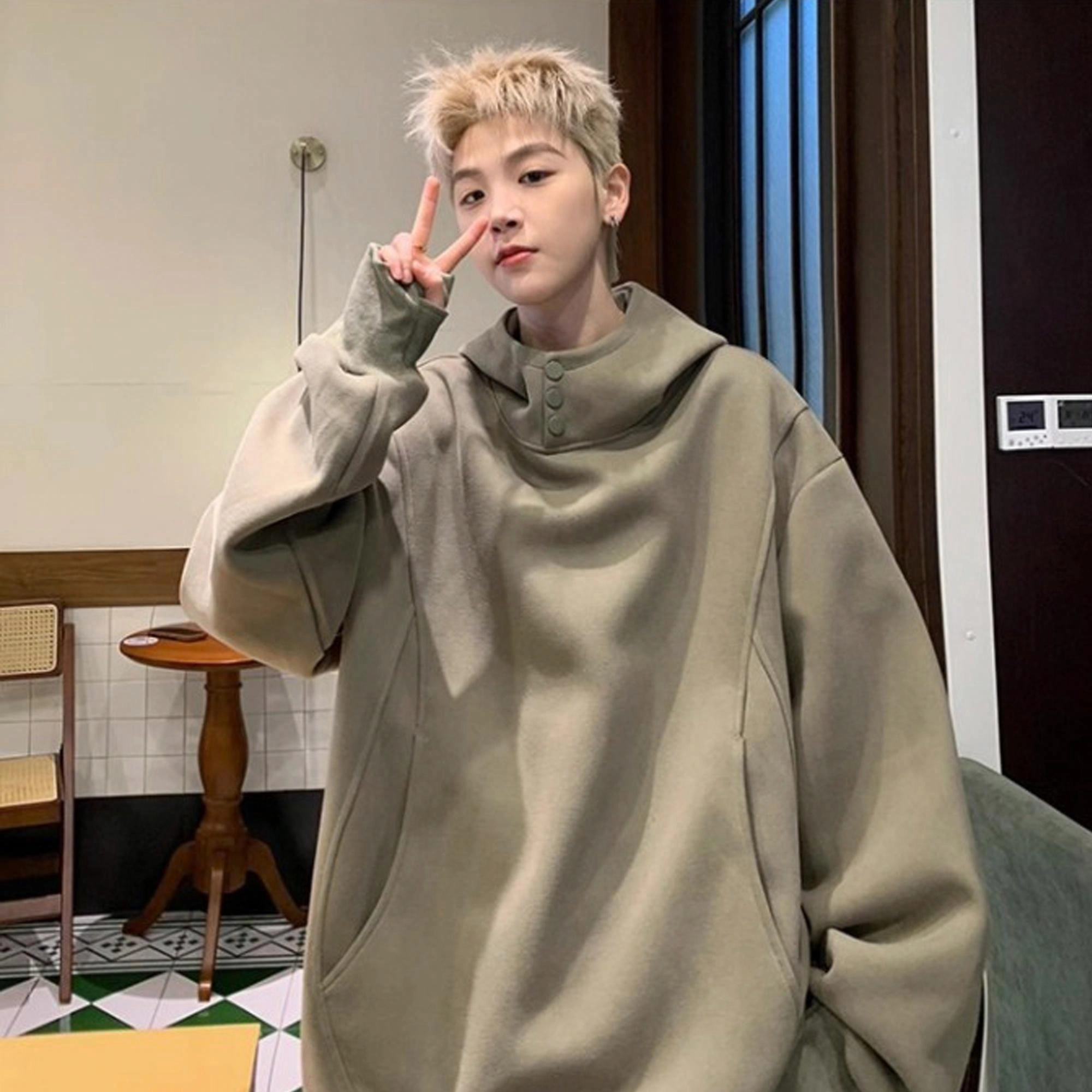 Fakeyoung