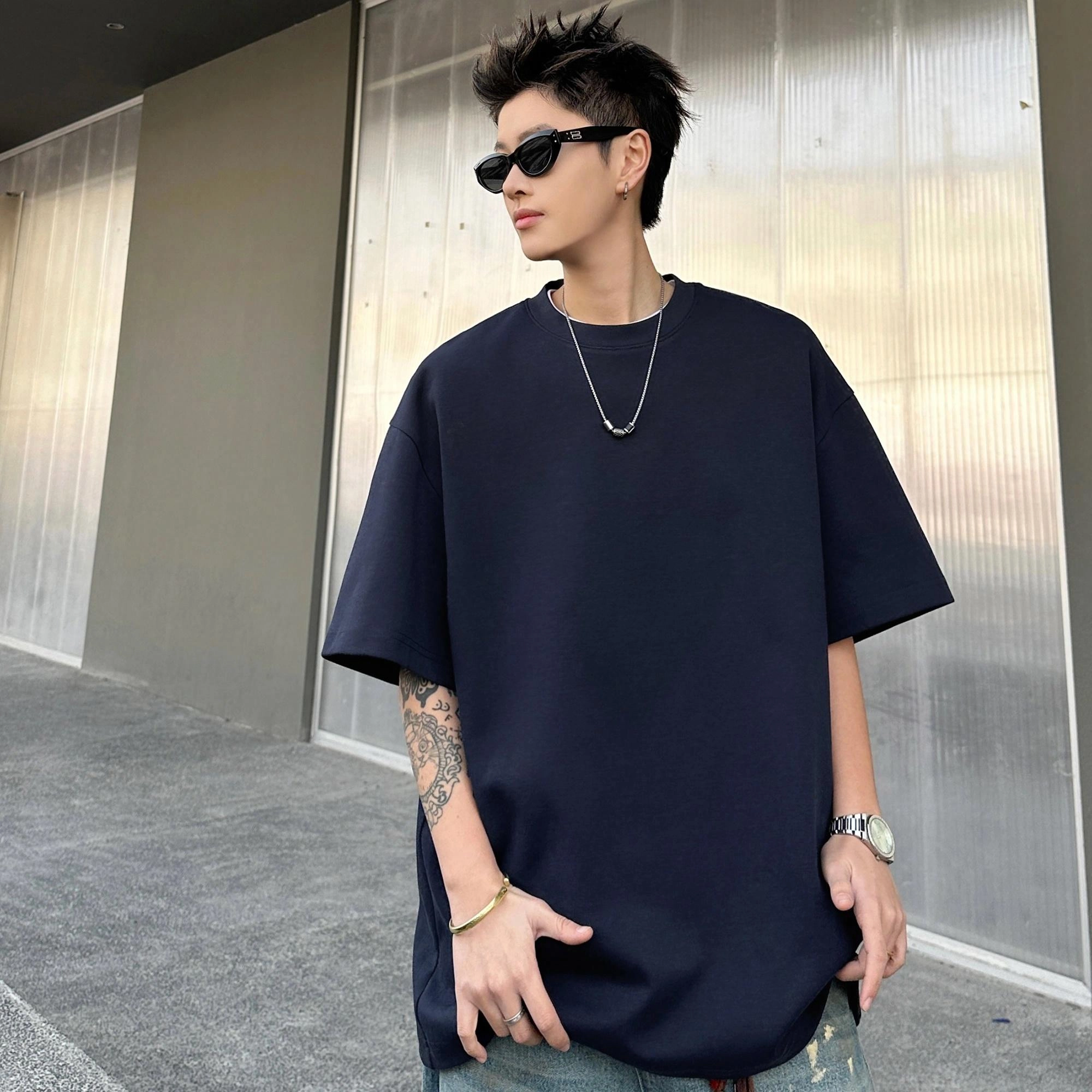 URBAN AUTHENTIC T