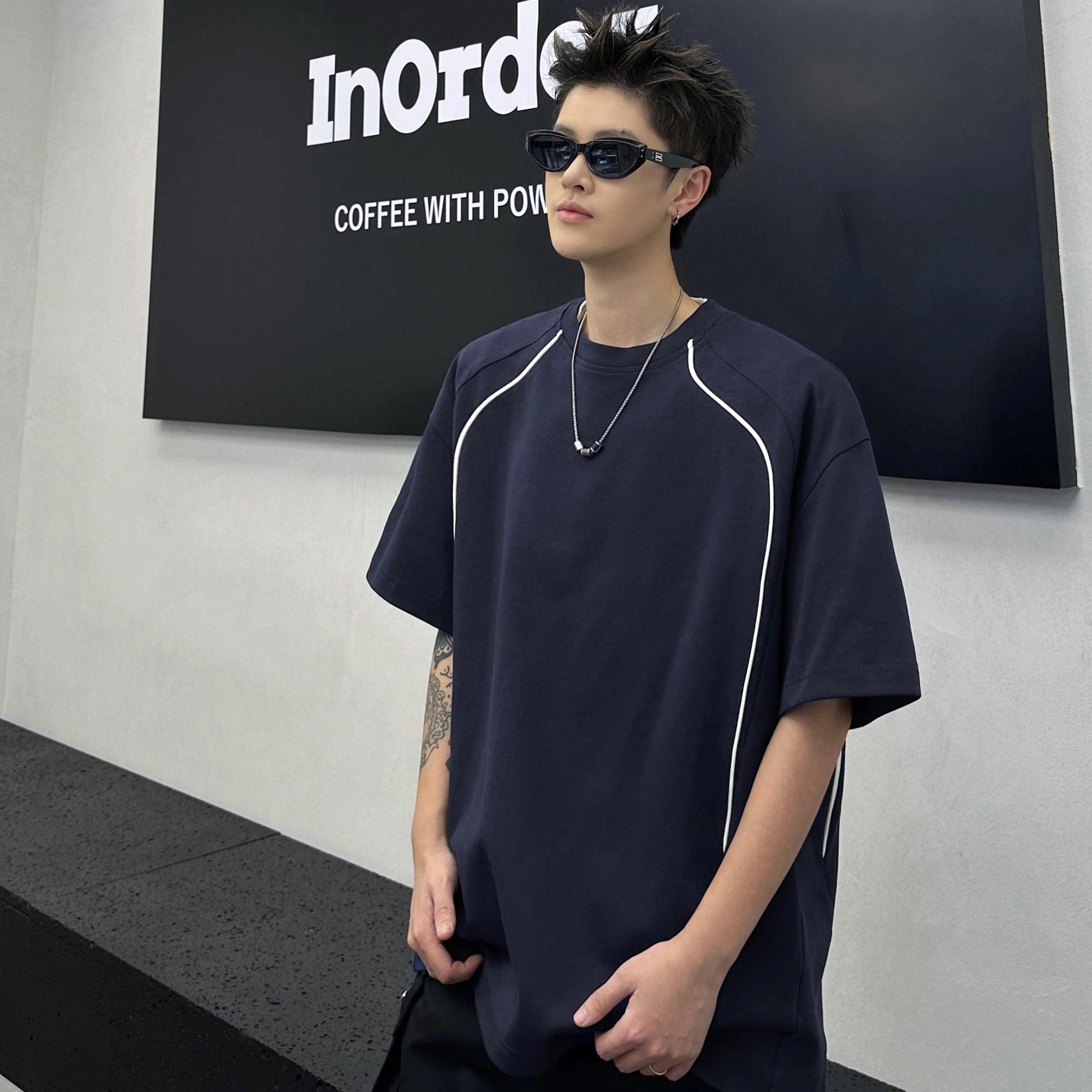 URBAN AUTHENTIC T