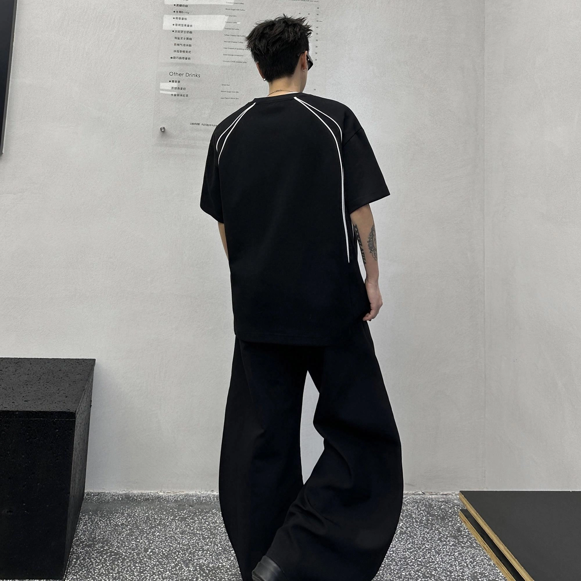 URBAN AUTHENTIC T