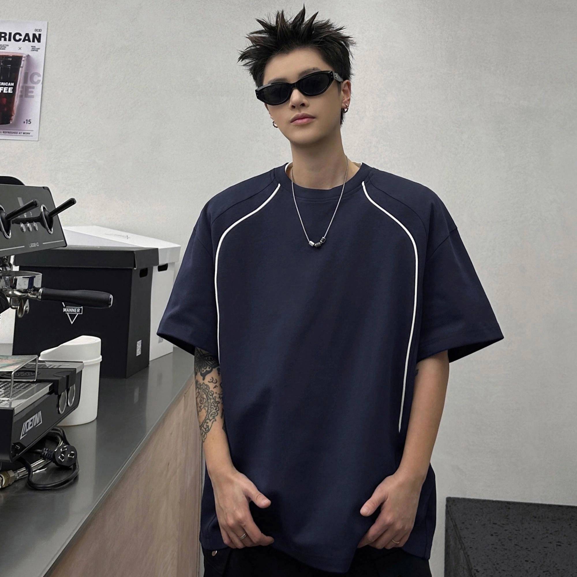 URBAN AUTHENTIC T