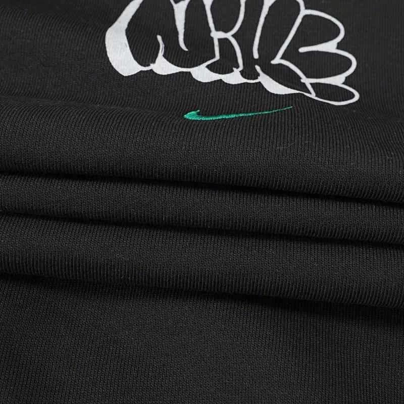 Nike Solo Swoosh