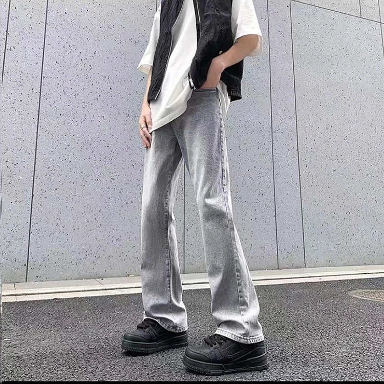 UNthemed