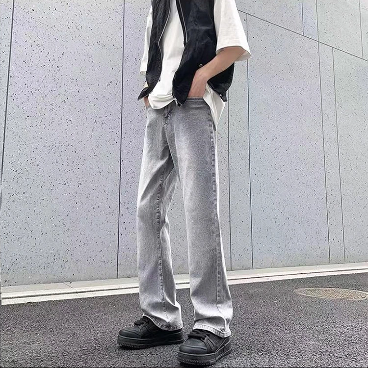 UNthemed