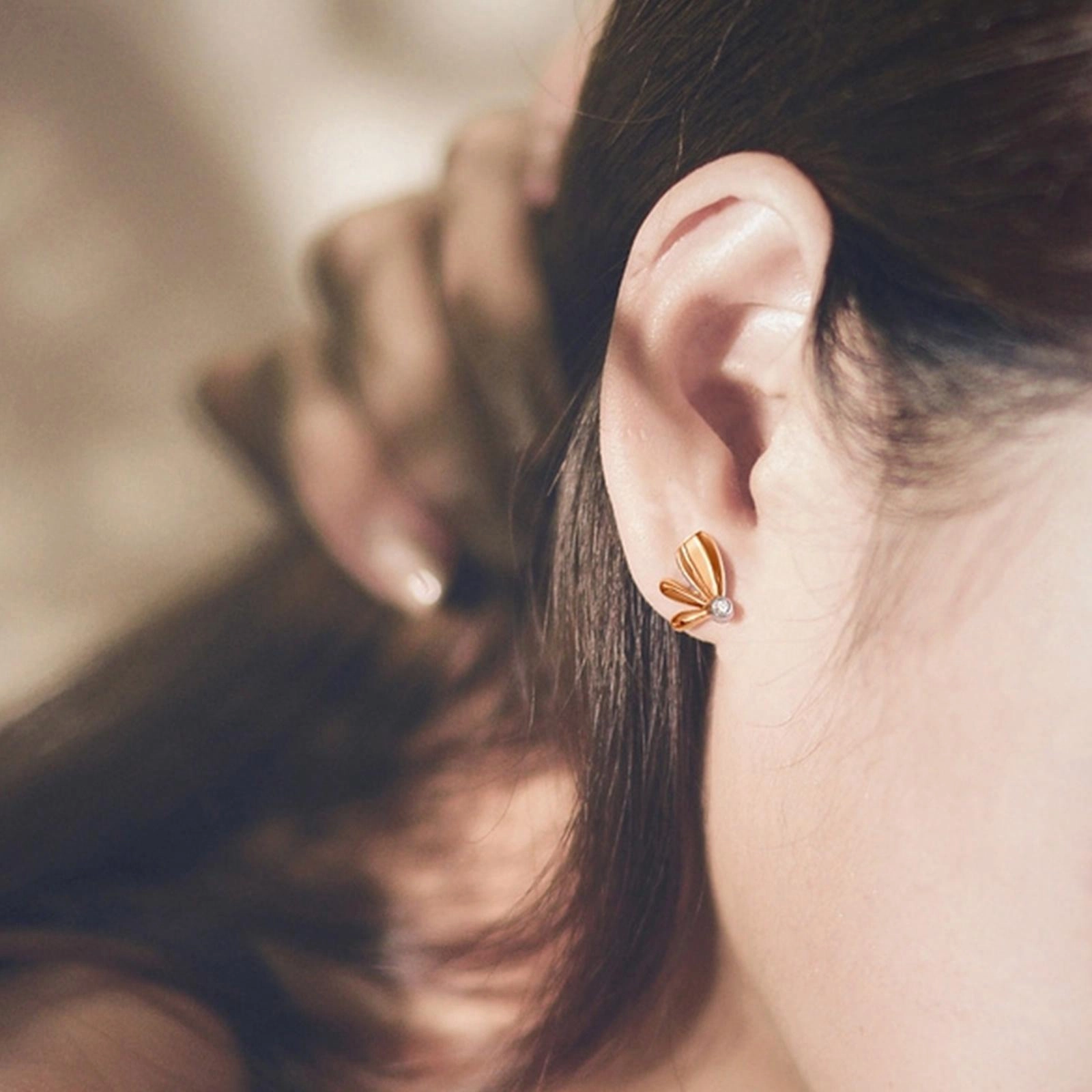 ins 18K