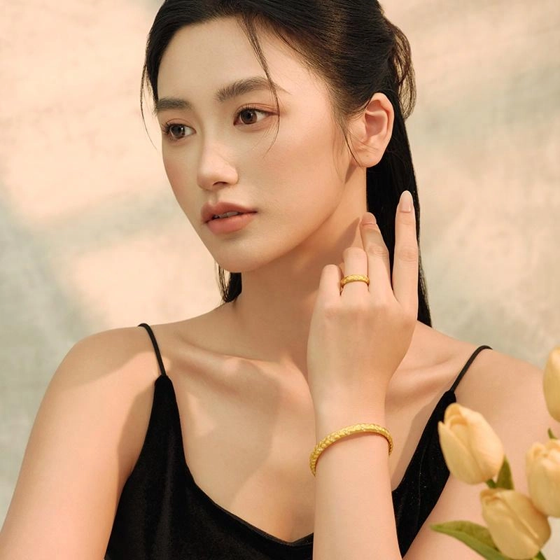 中鑫珠宝 麦穗编织拉丝点钻镶嵌锆石指环复古首饰好运镶嵌 足金 按克计价 黄金戒指 女款