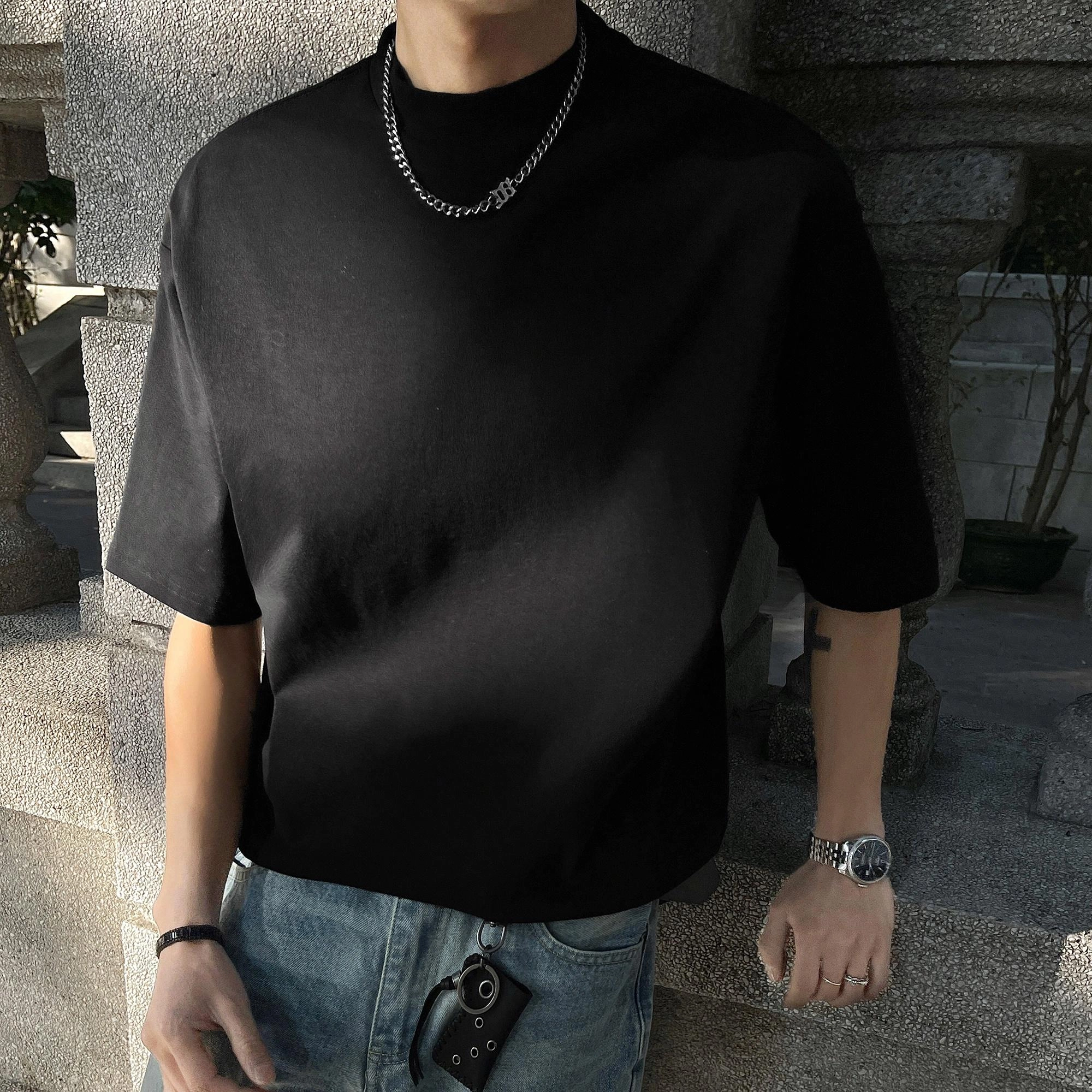 URBAN AUTHENTIC T