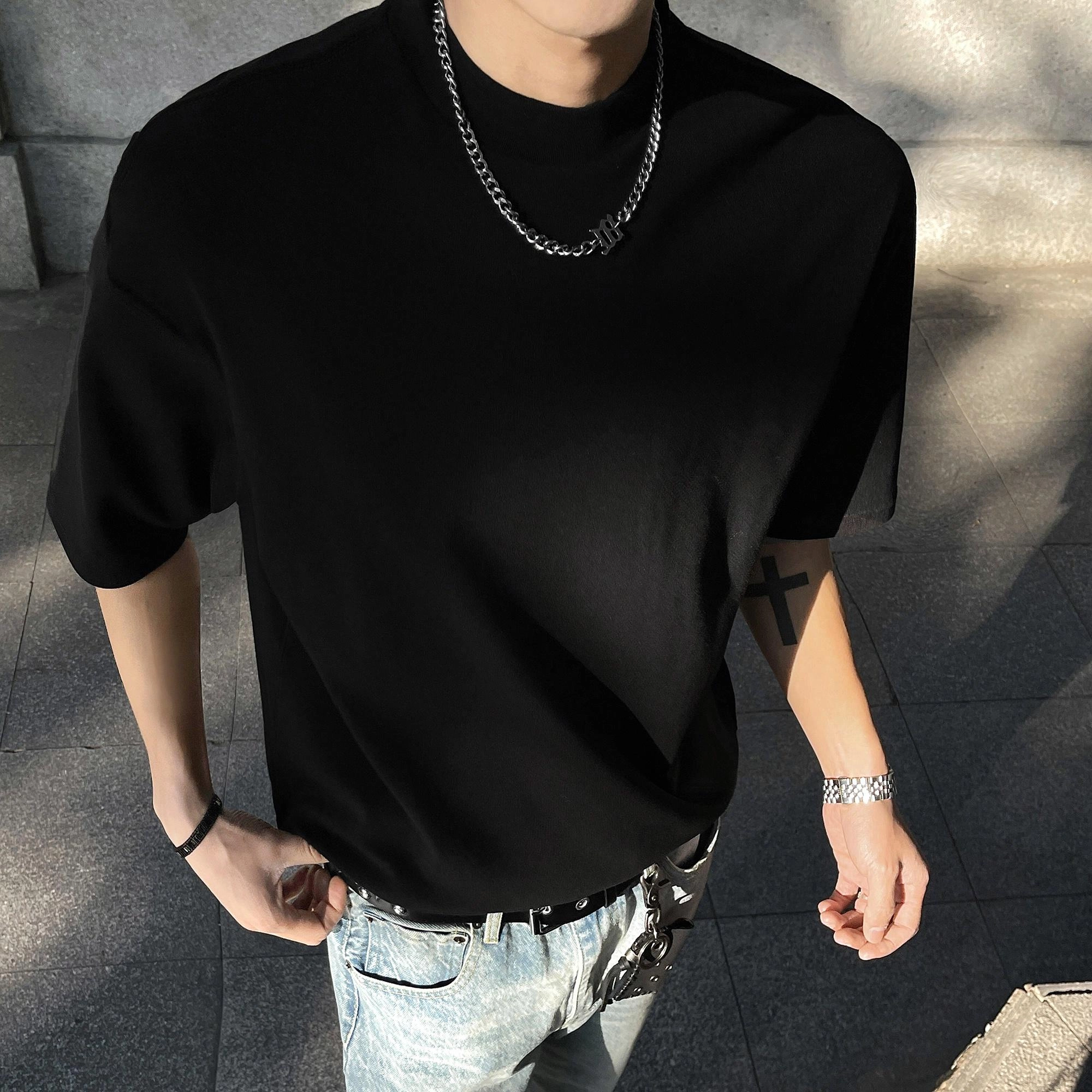 URBAN AUTHENTIC T