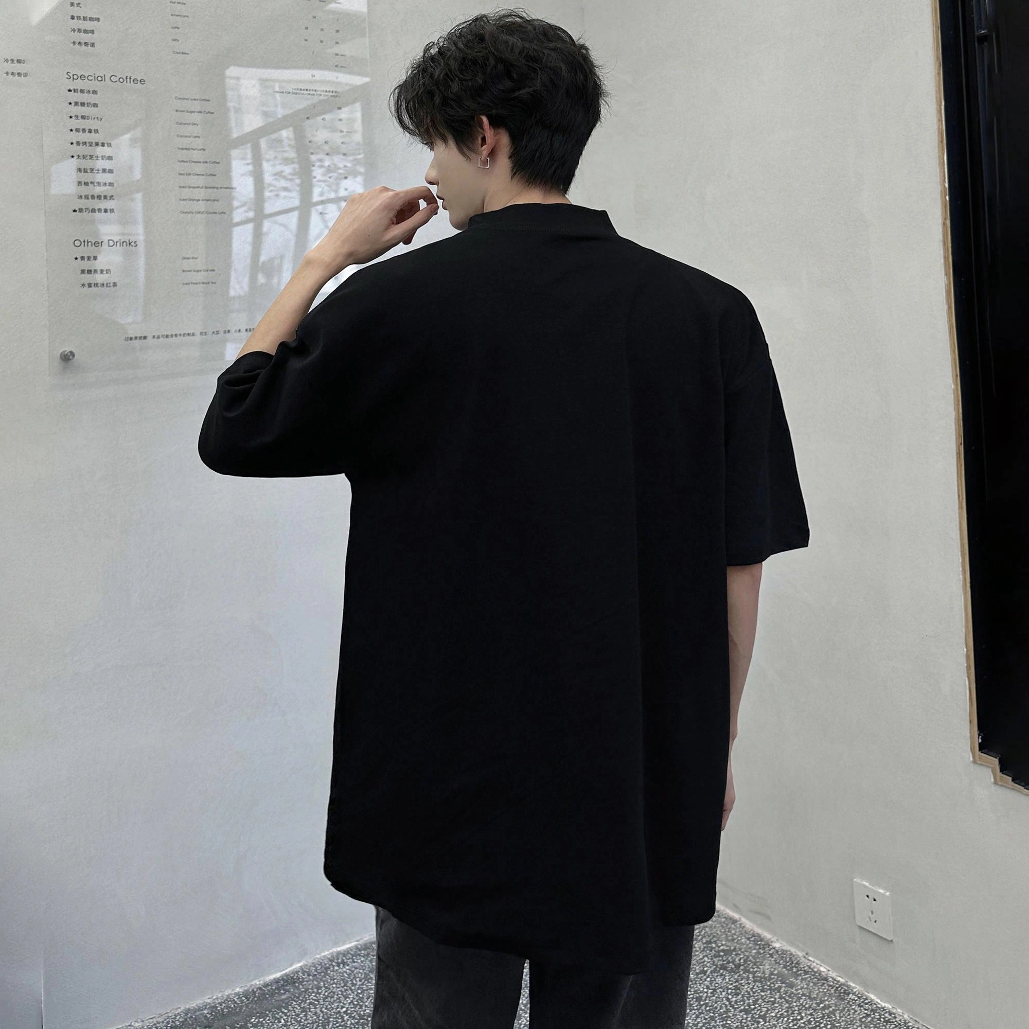 URBAN AUTHENTIC T