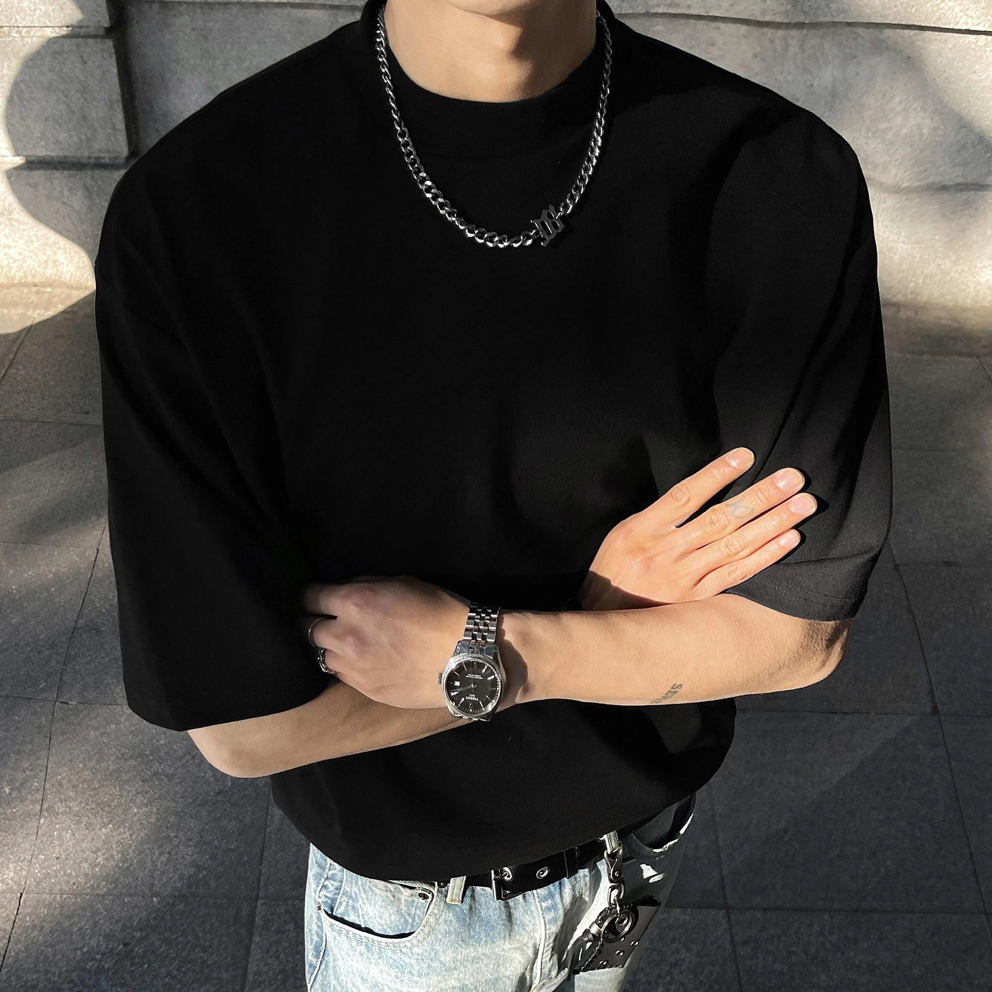 URBAN AUTHENTIC T