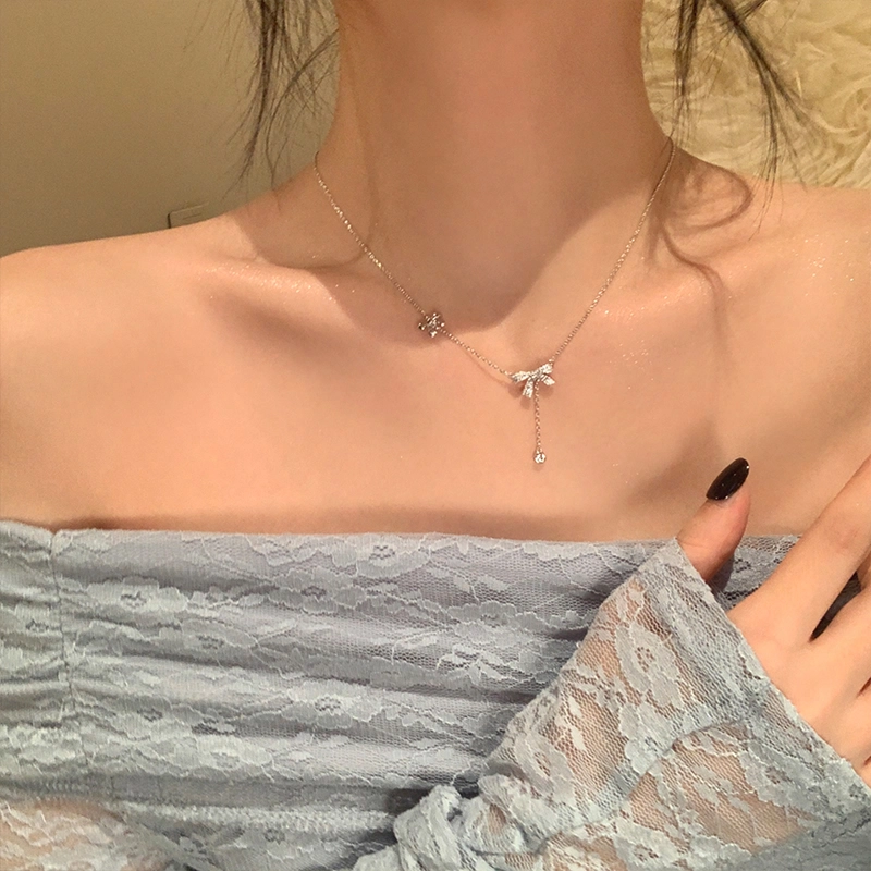 925