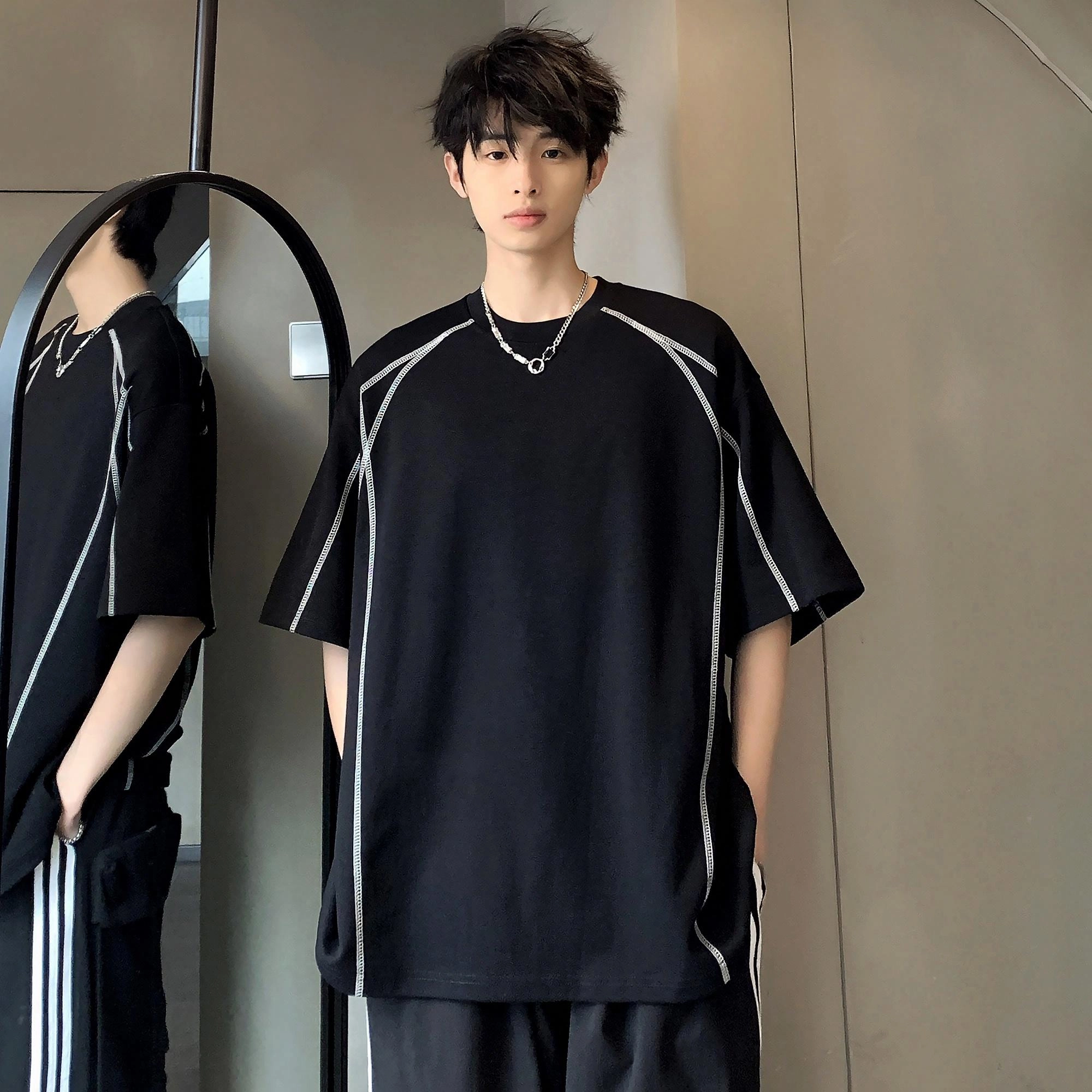 URBAN AUTHENTIC T