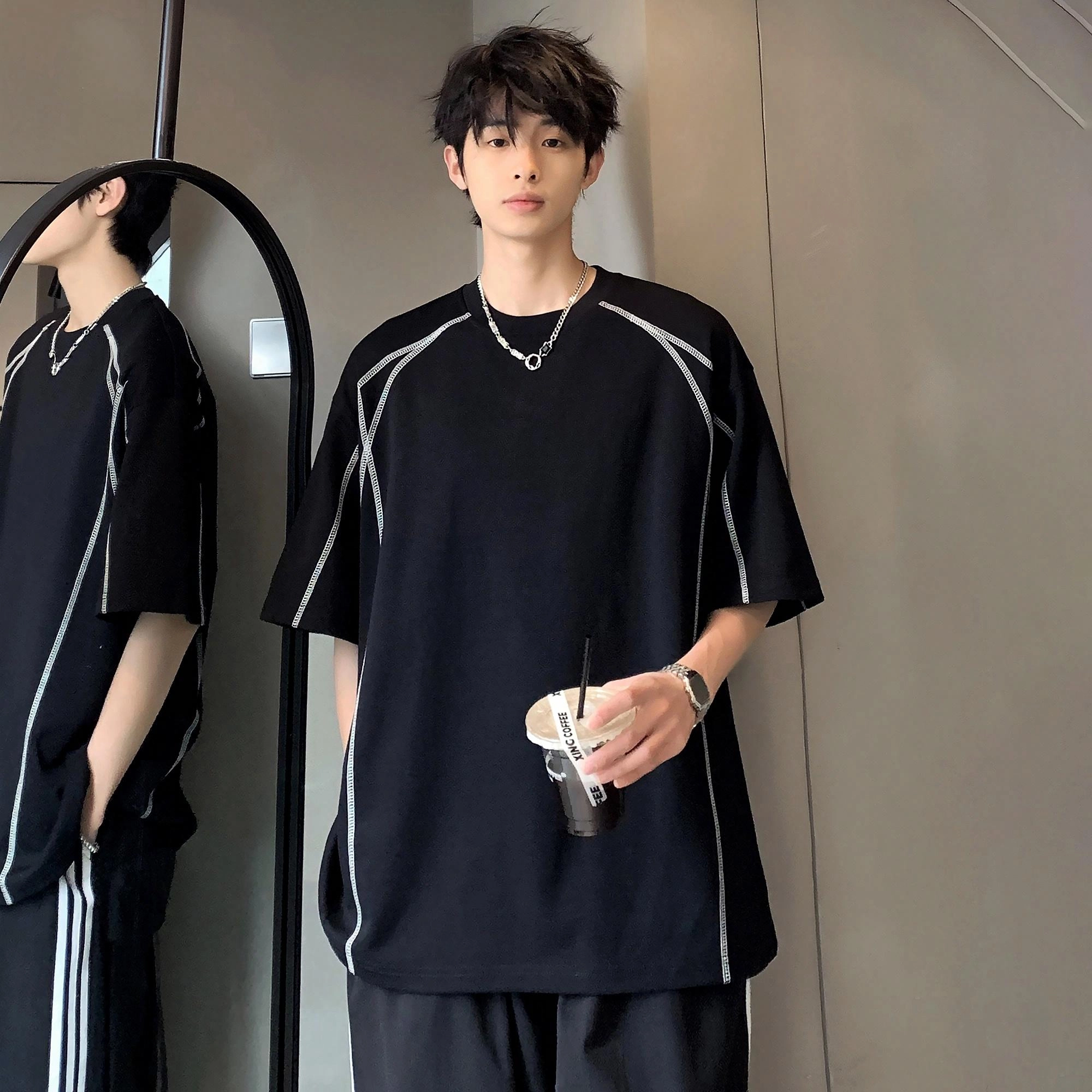 URBAN AUTHENTIC T