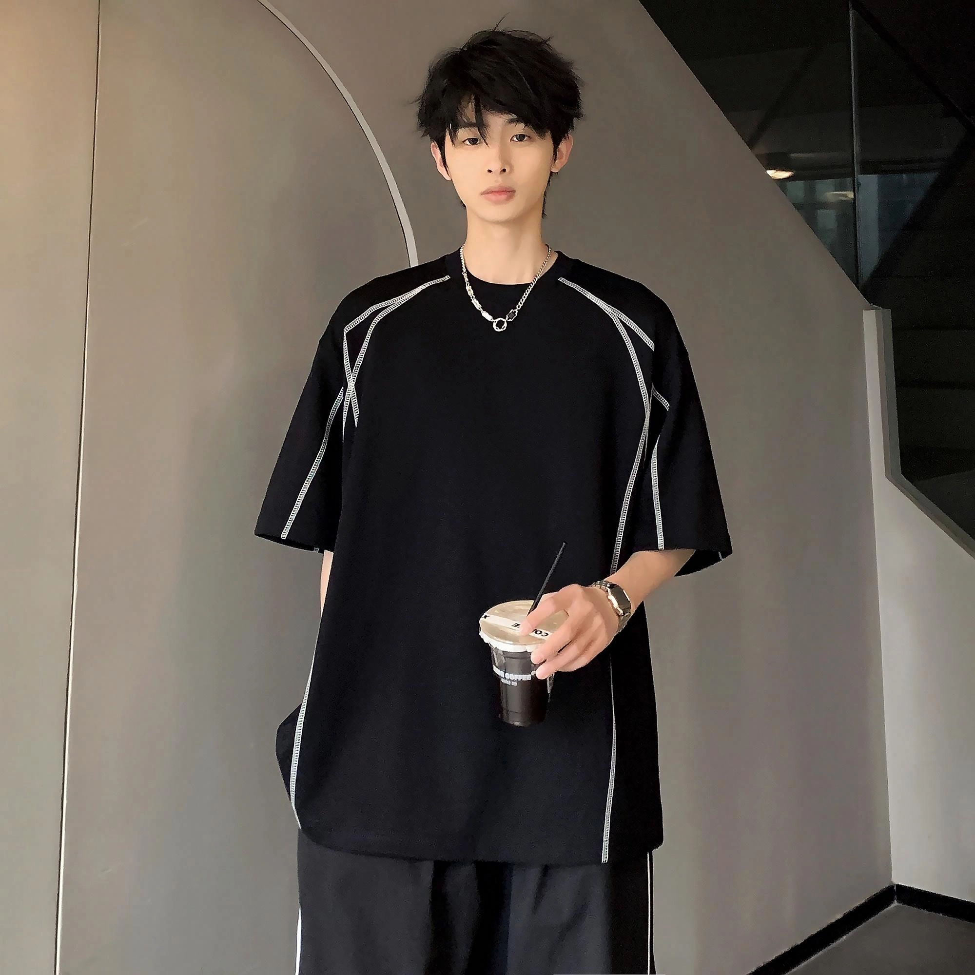 URBAN AUTHENTIC T