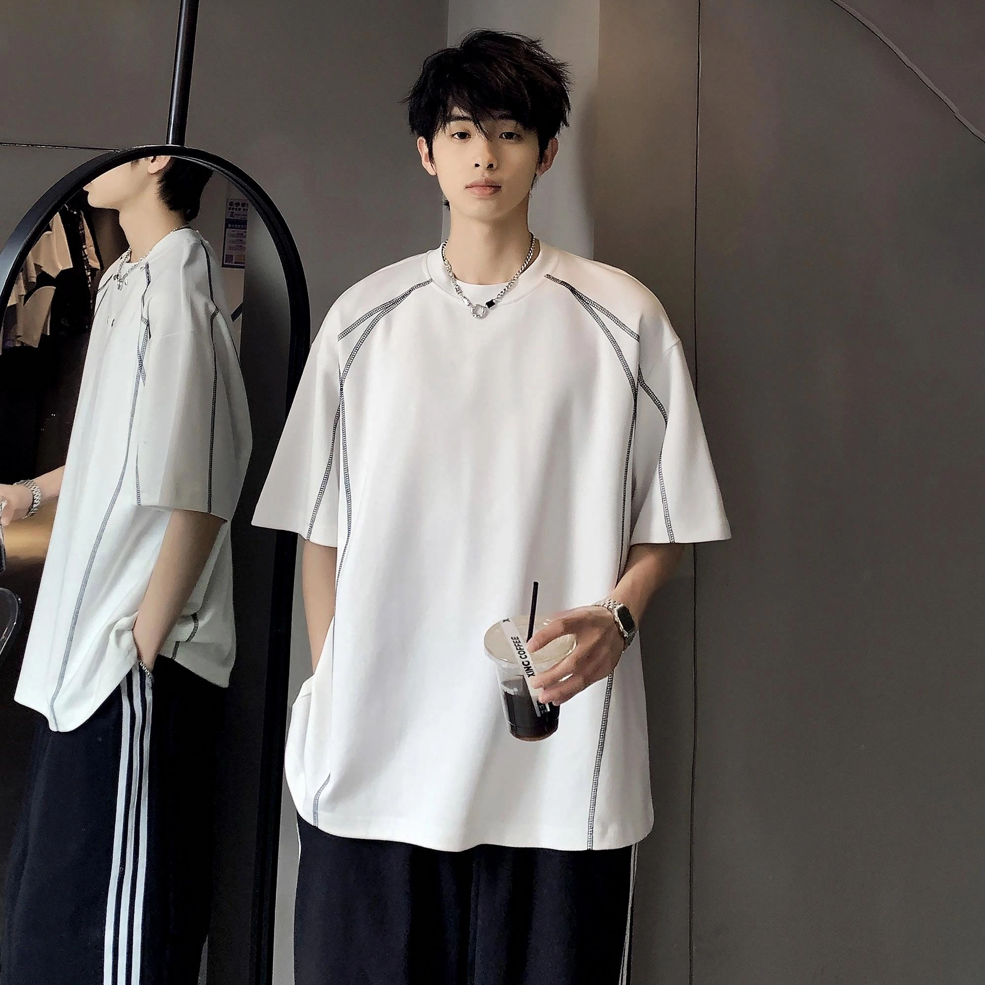 URBAN AUTHENTIC T