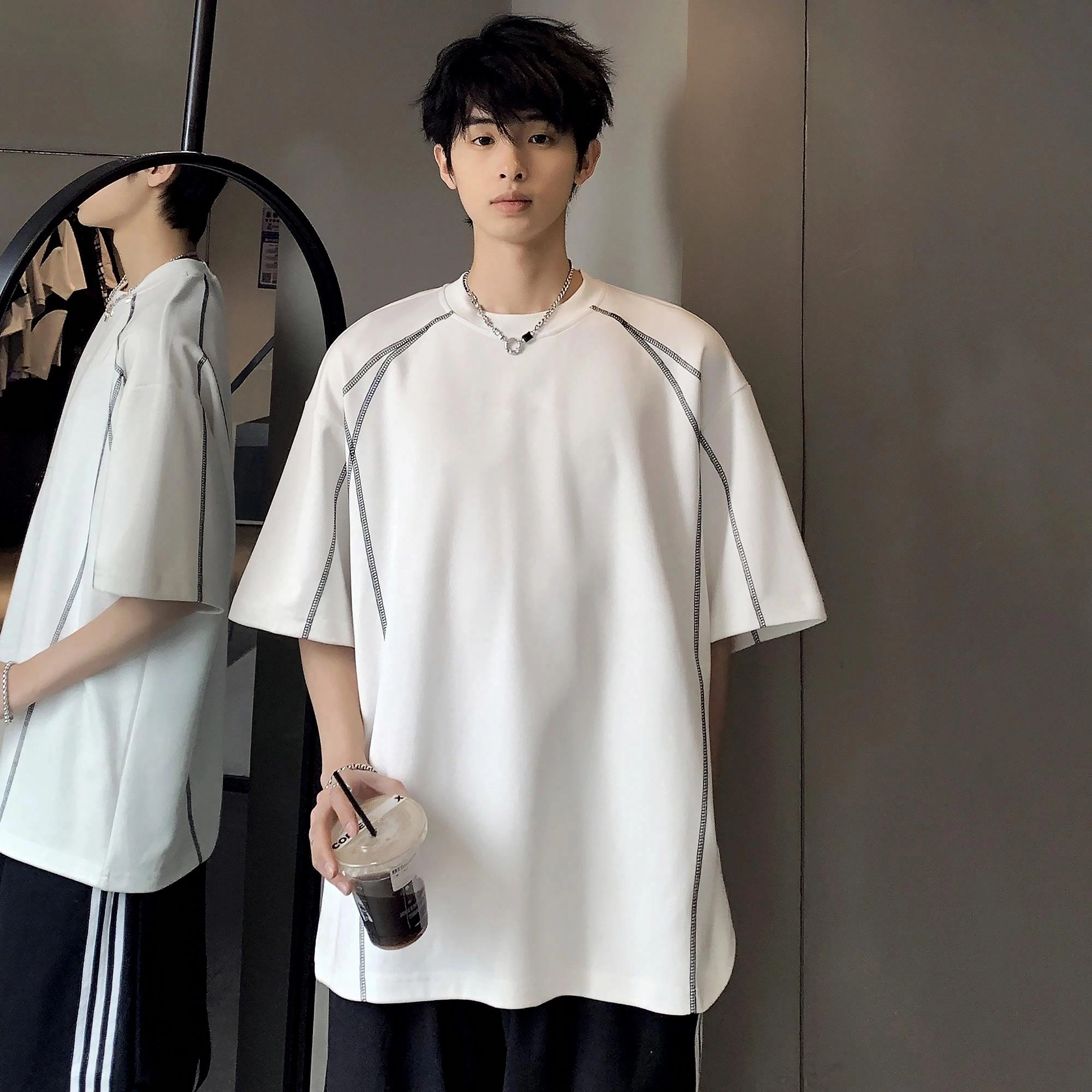 URBAN AUTHENTIC T