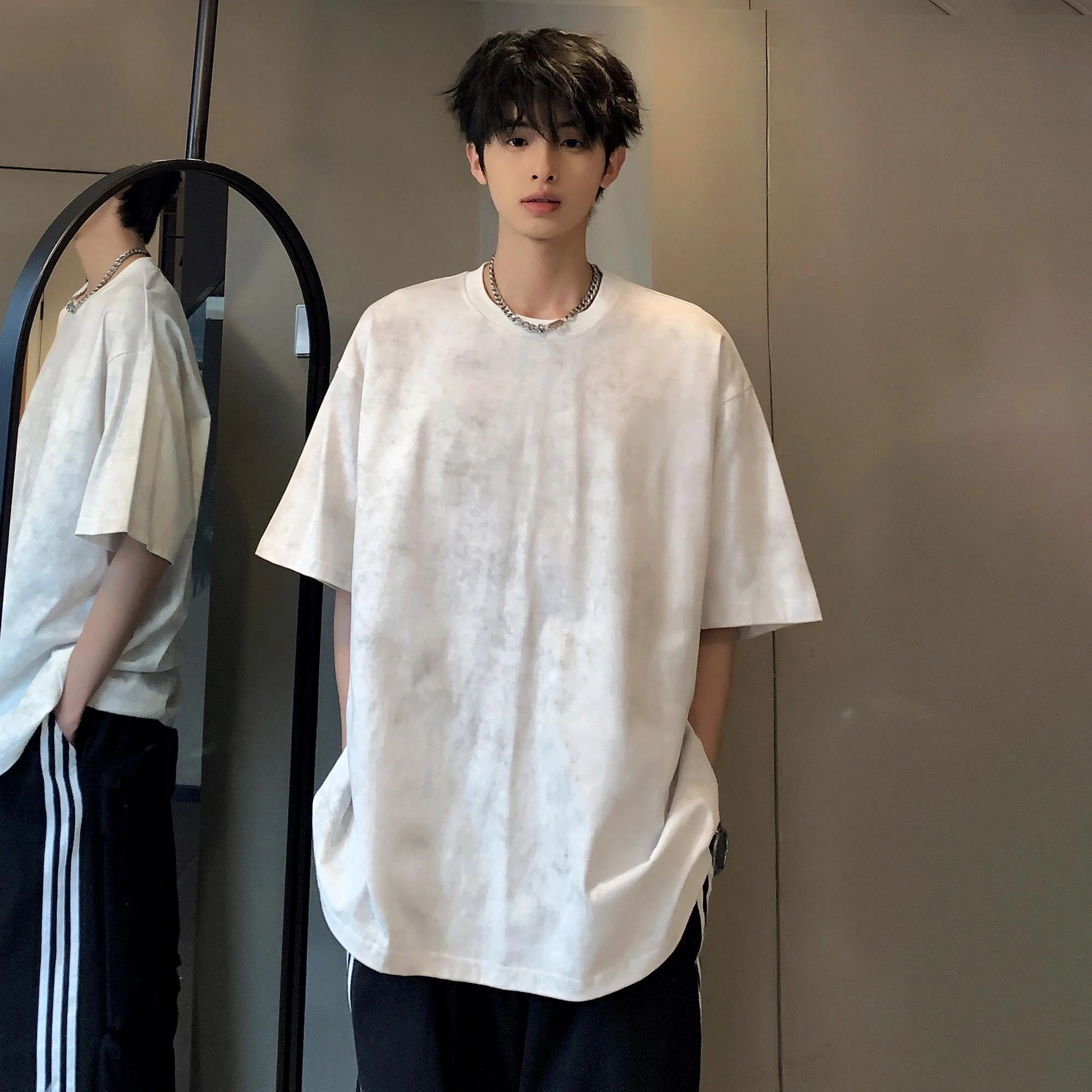 URBAN AUTHENTIC T