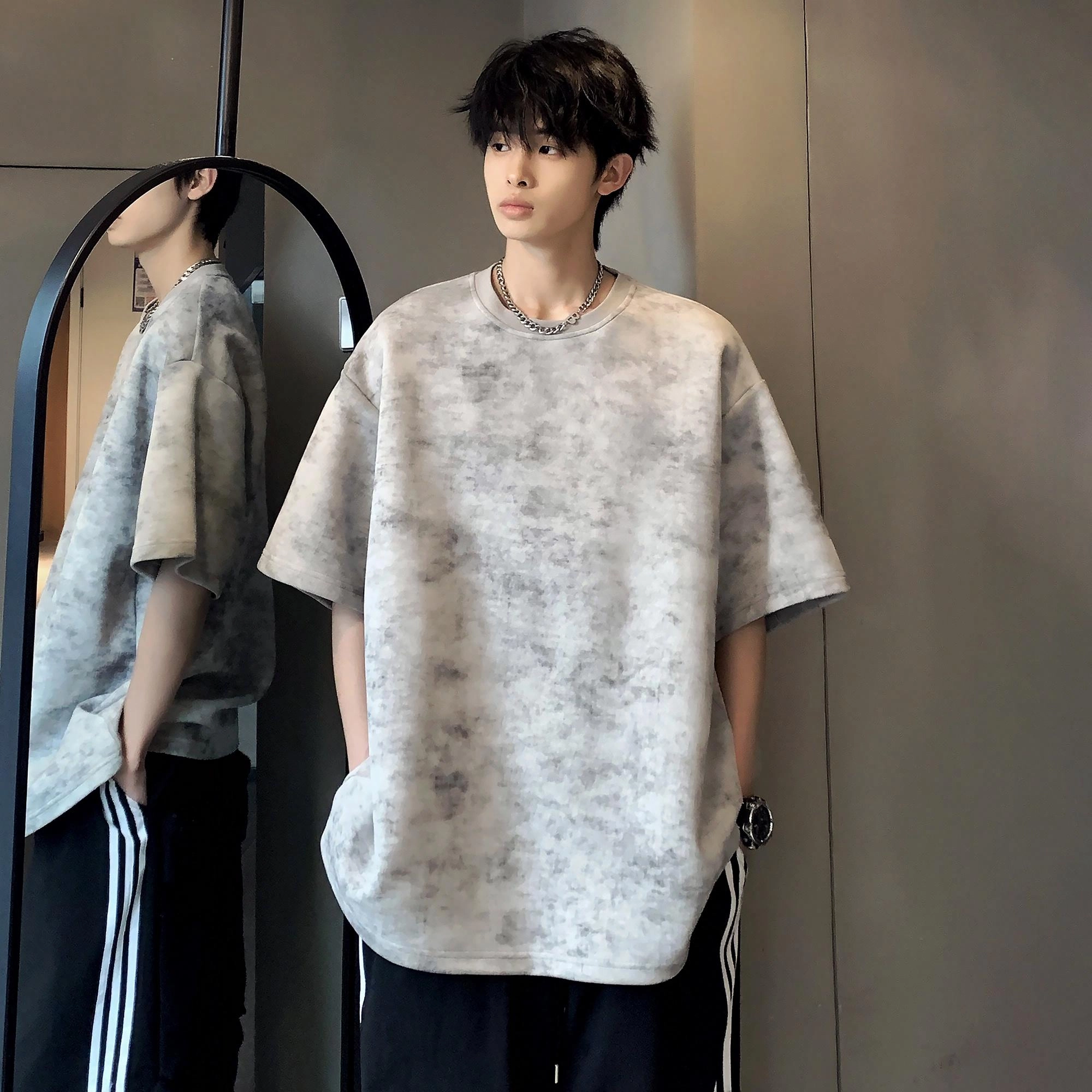 URBAN AUTHENTIC T