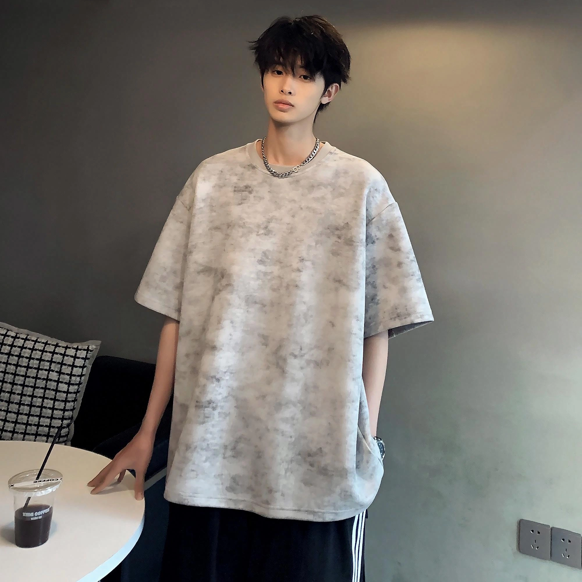 URBAN AUTHENTIC T