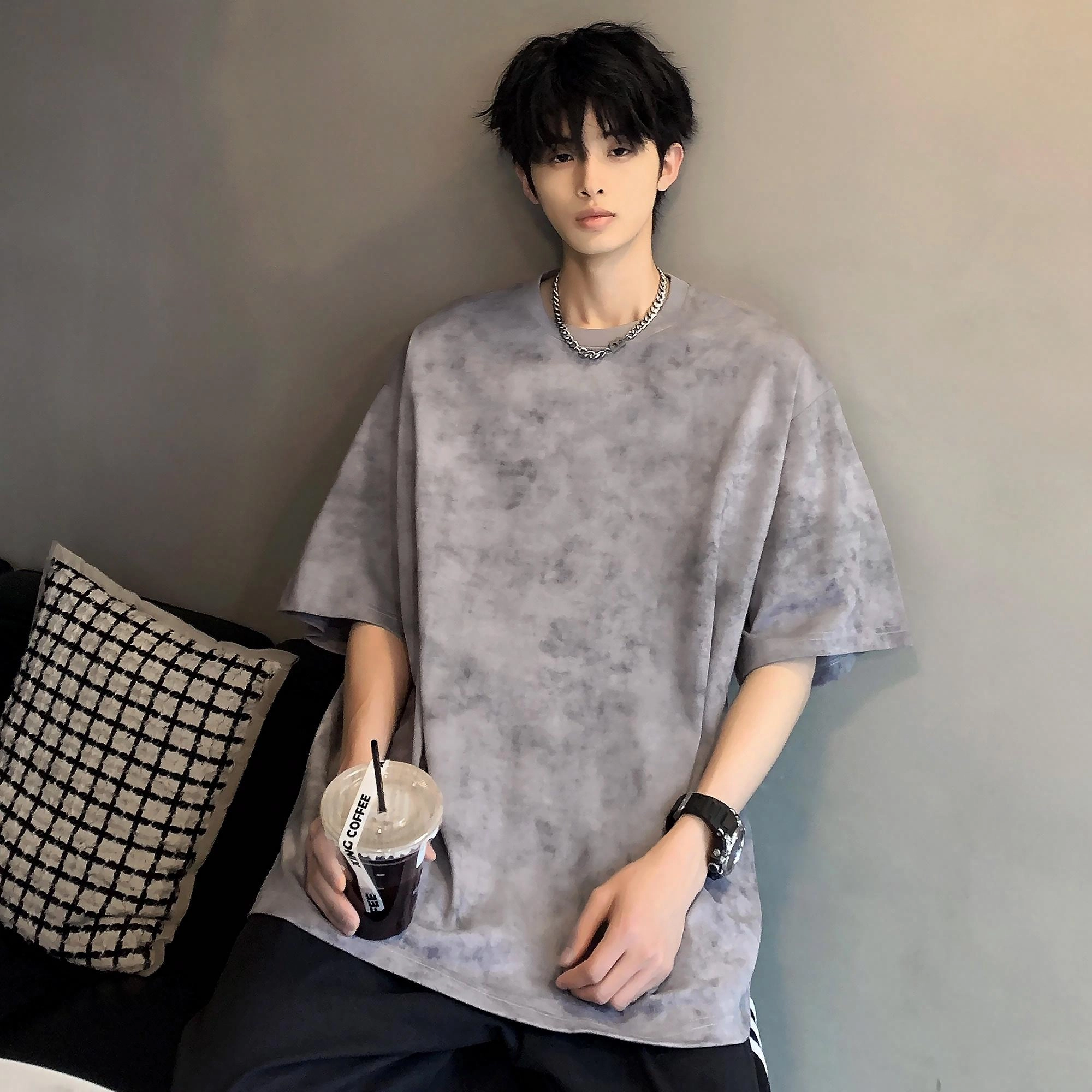 URBAN AUTHENTIC T