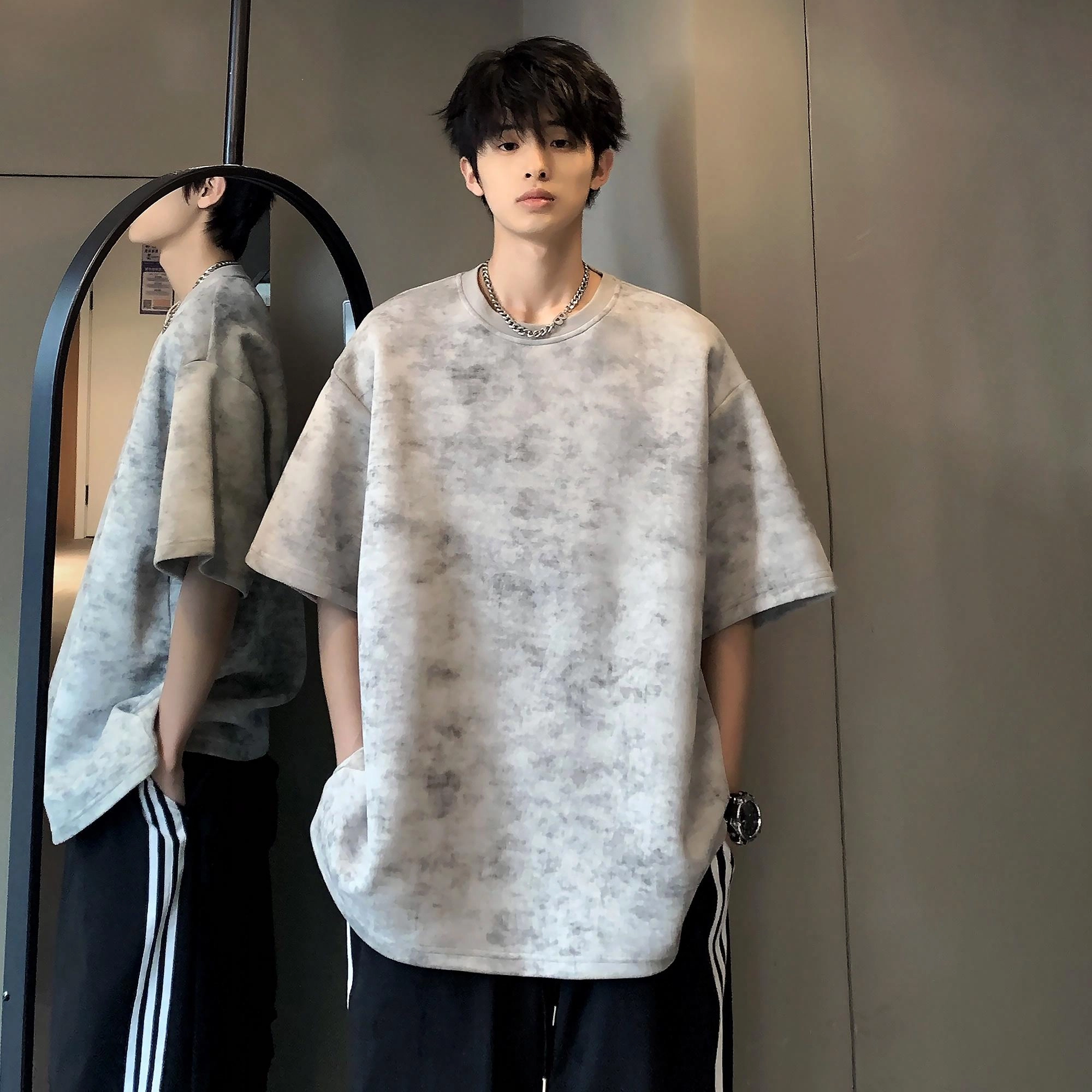 URBAN AUTHENTIC T