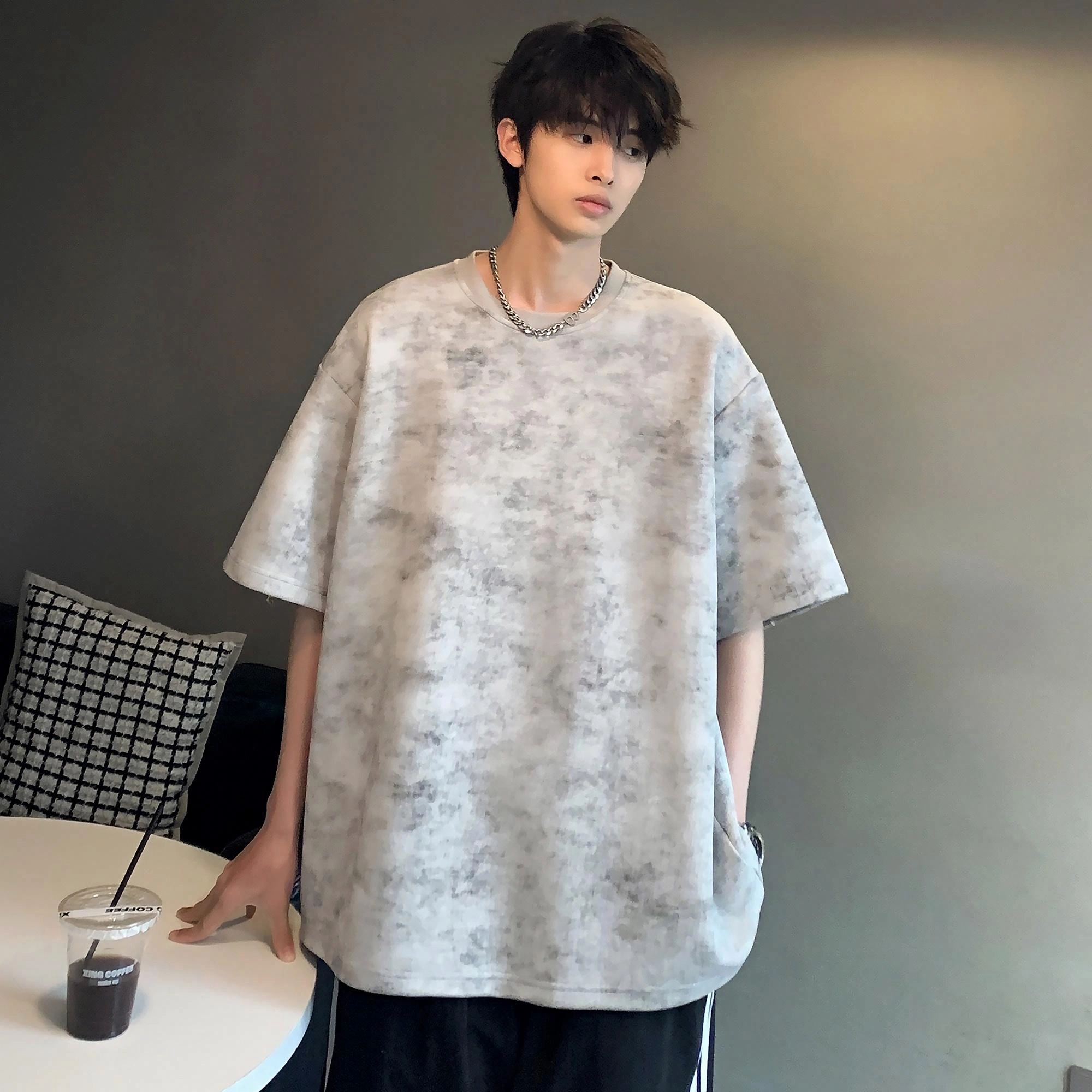 URBAN AUTHENTIC T