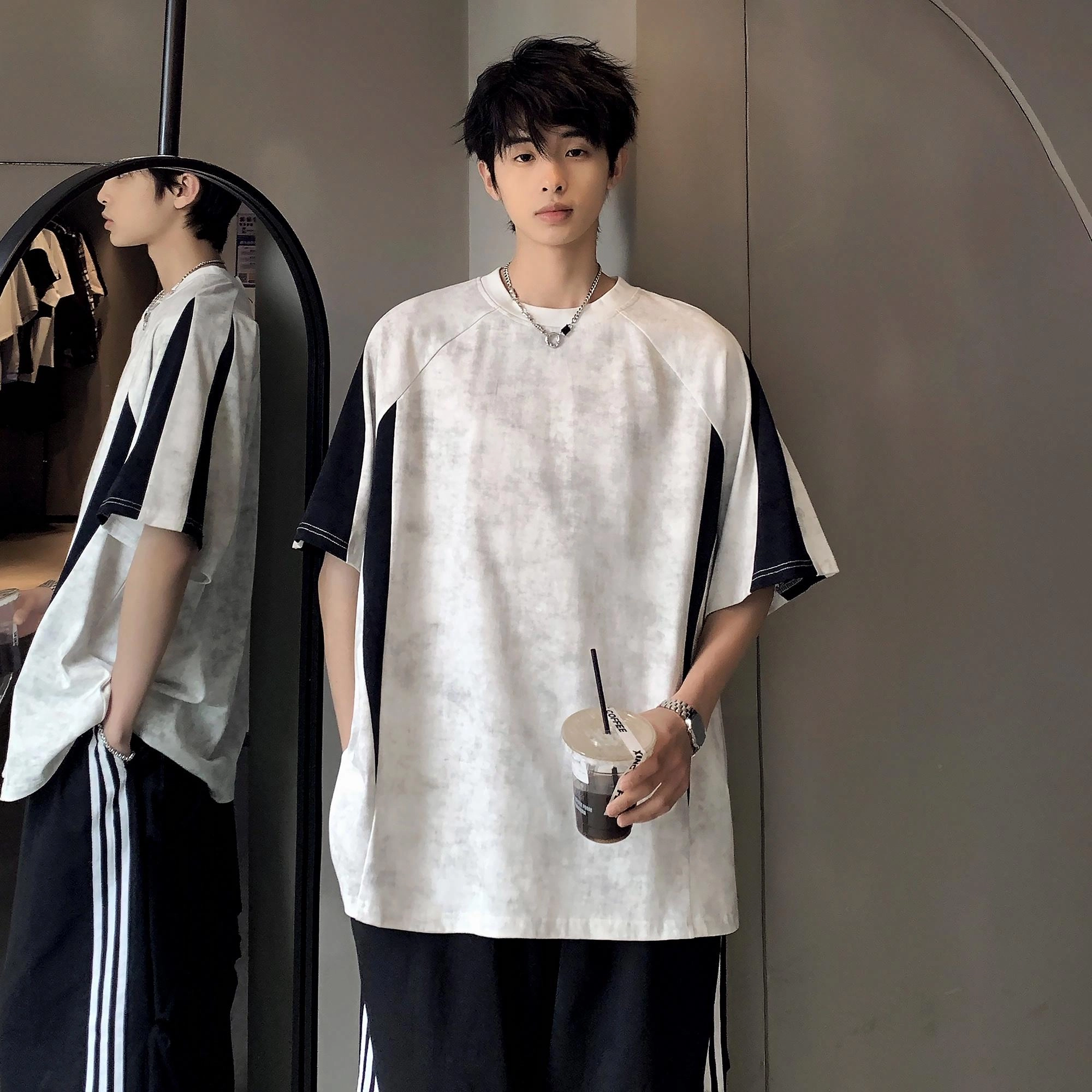URBAN AUTHENTIC T
