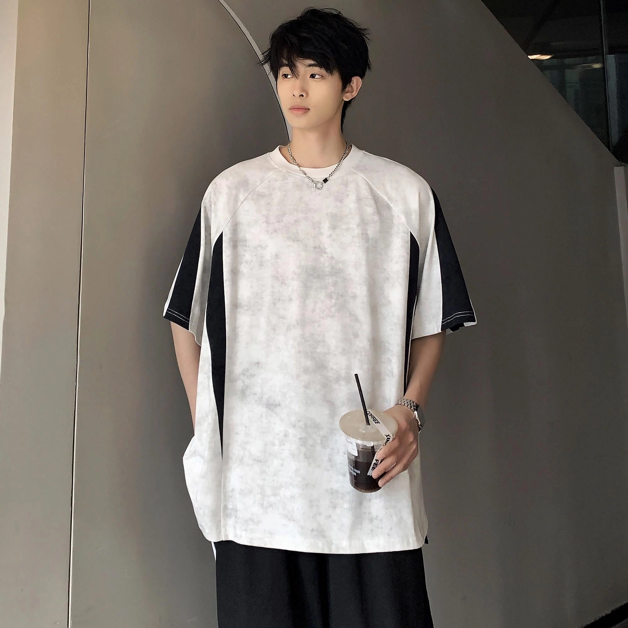 URBAN AUTHENTIC T