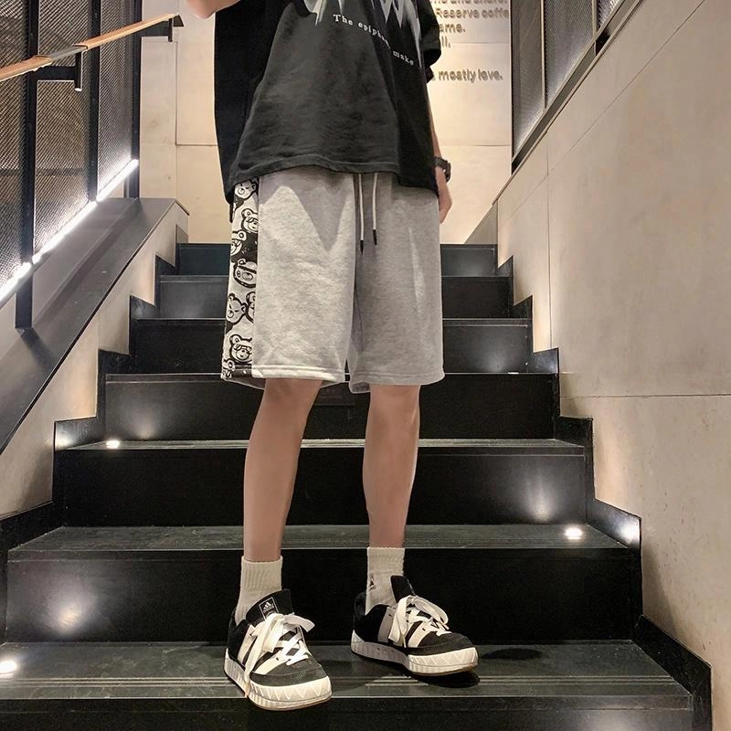 UNthemed