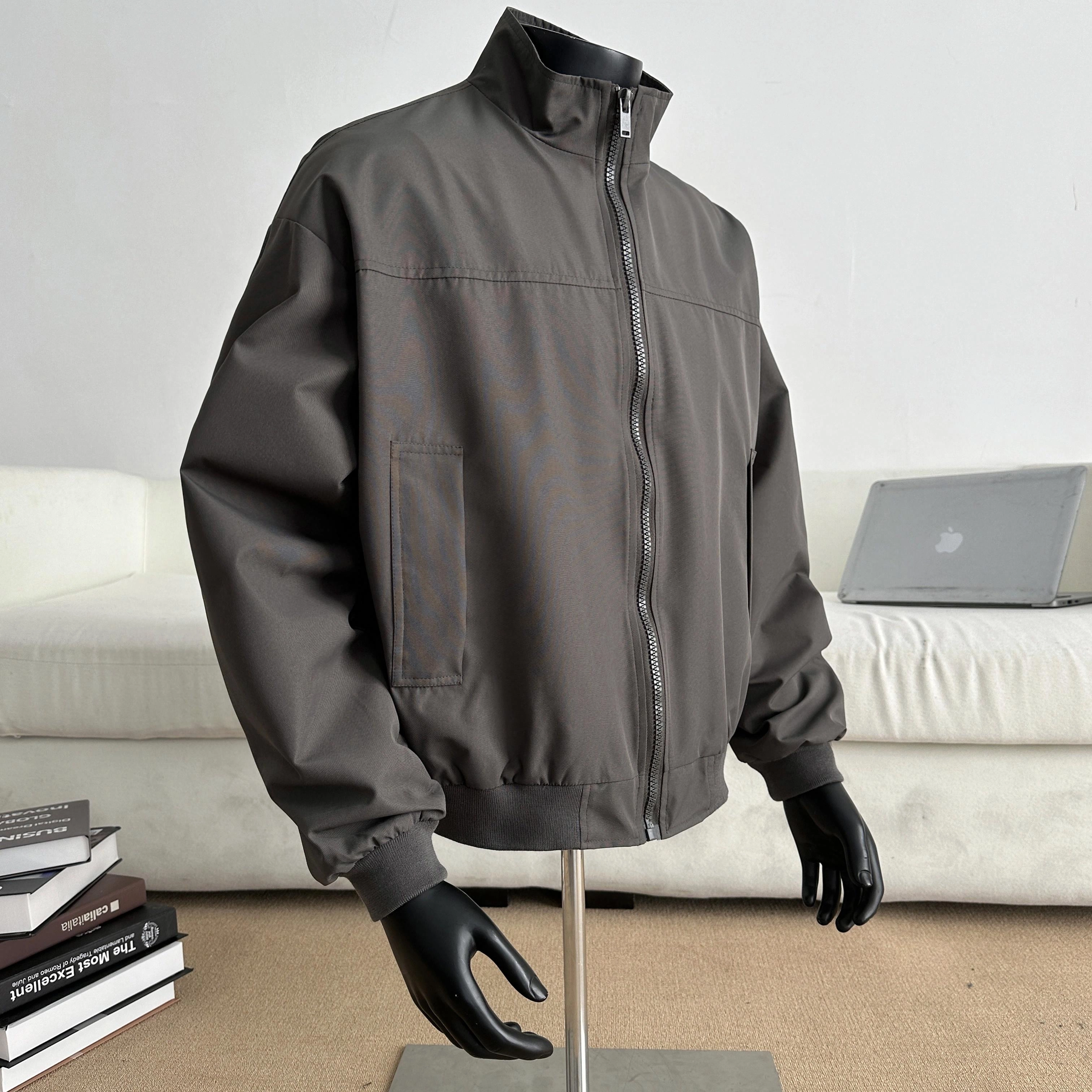 AWAO cleanfitbomber