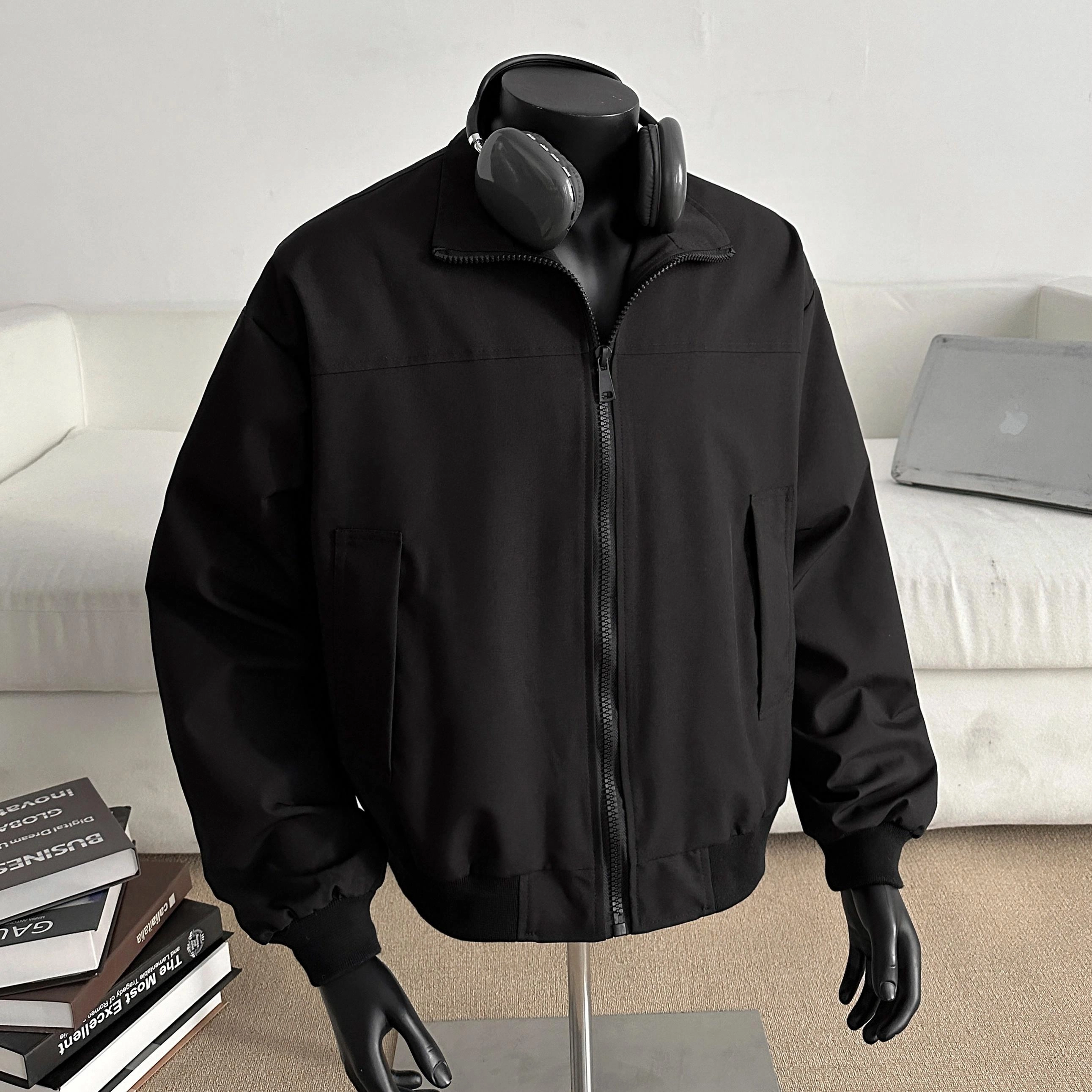 AWAO cleanfitbomber